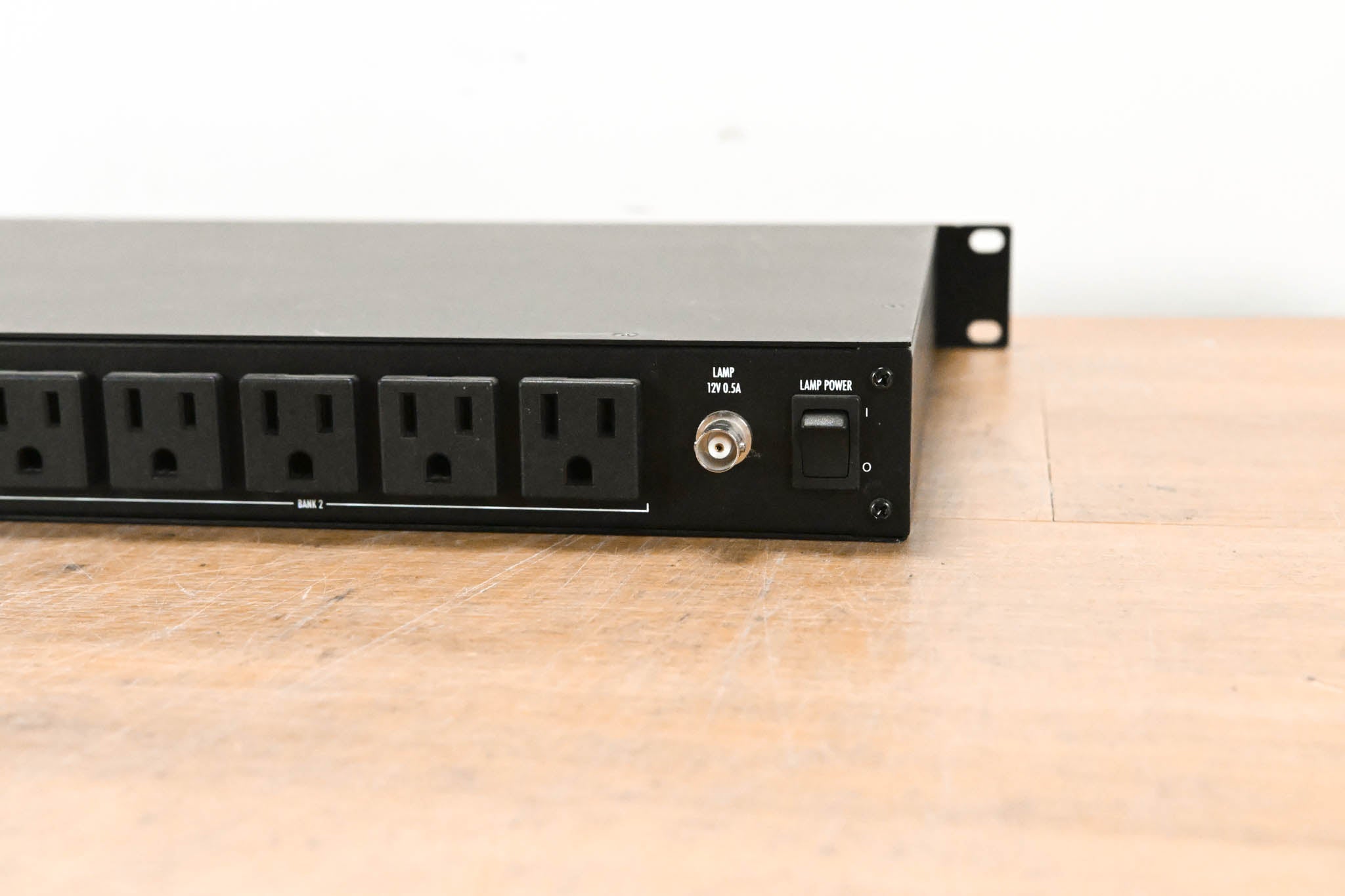 Furman PL-8C 15A Classic Series Power Conditioner with Lights