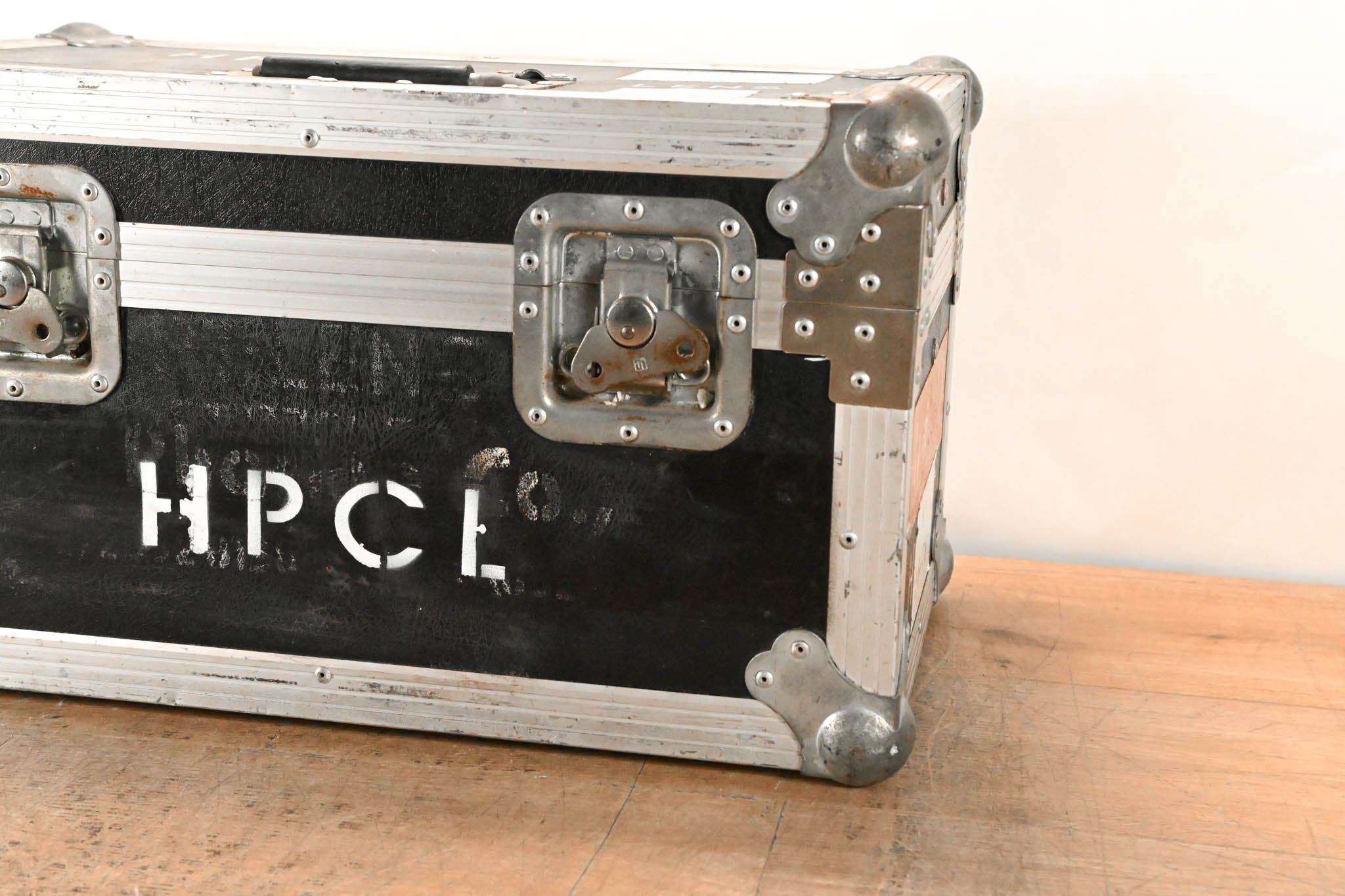 Unbranded Anvil Case - Interior Dimensions 19.25" x 11.25" x 10.5"