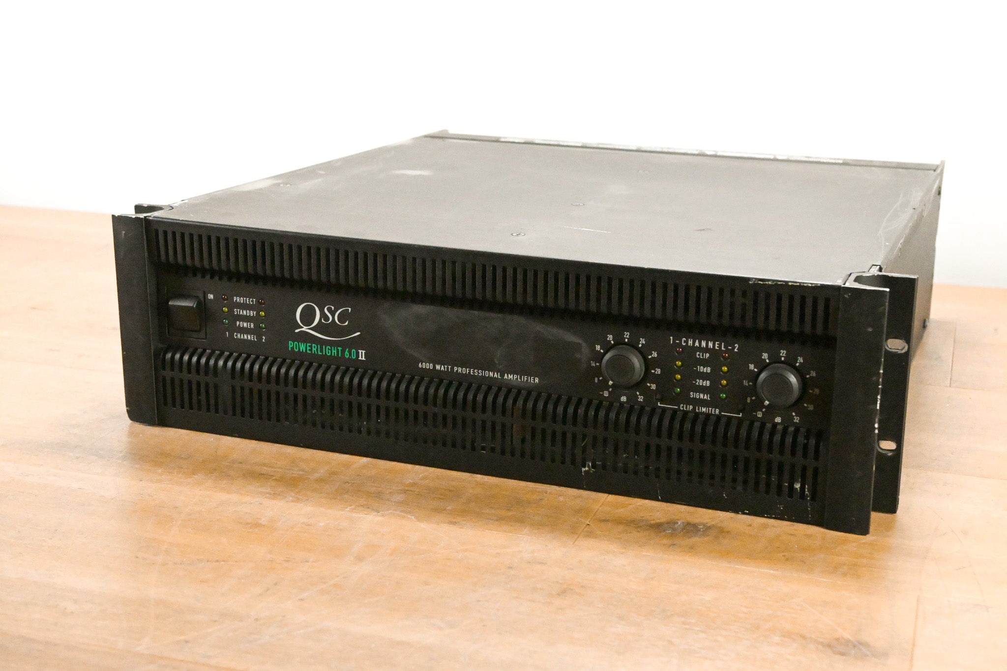 QSC PowerLight 6.0 II 2-channel Power Amplifier