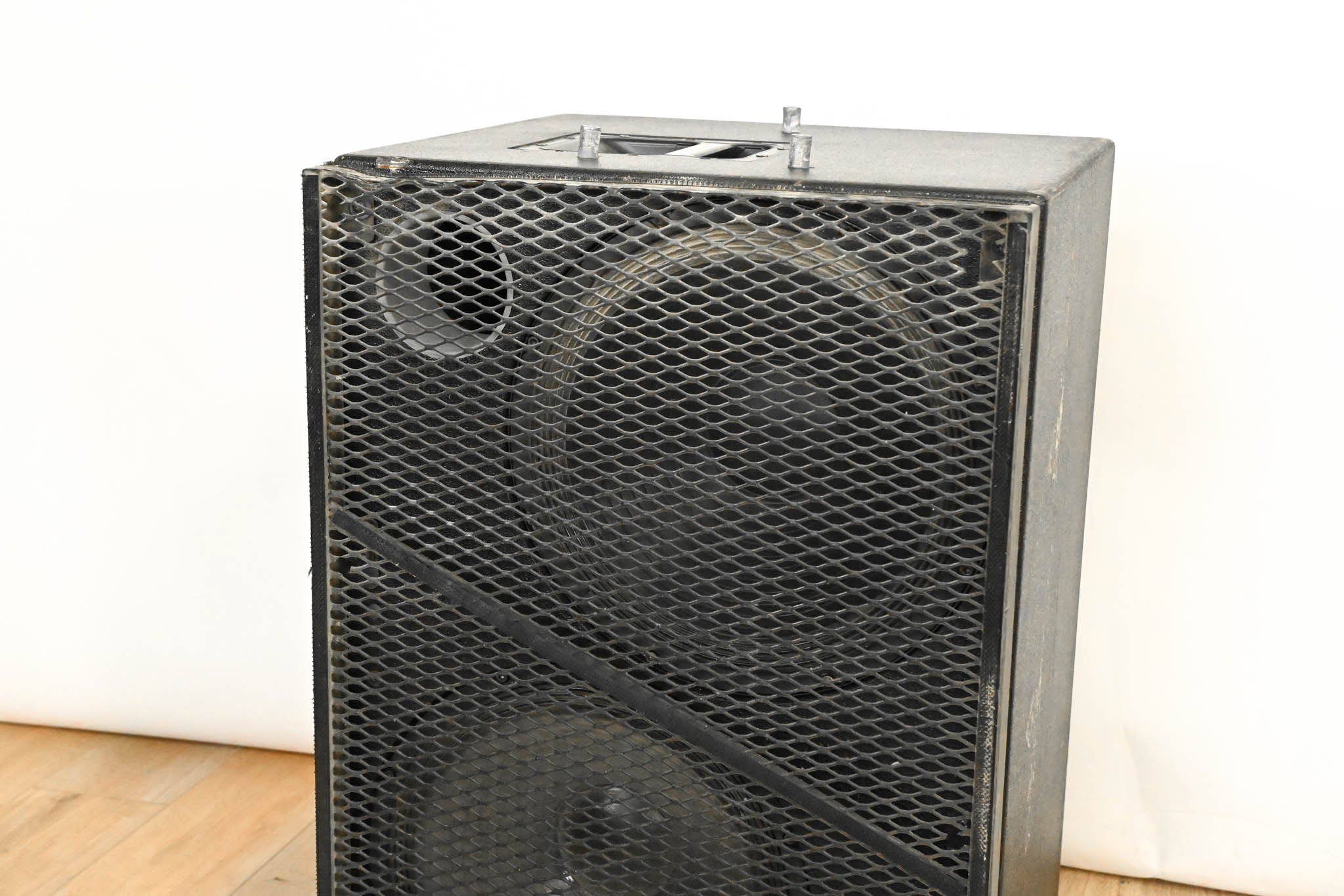 Meyer Sound UltraSeries USW-1 Dual 15" Passive Subwoofer