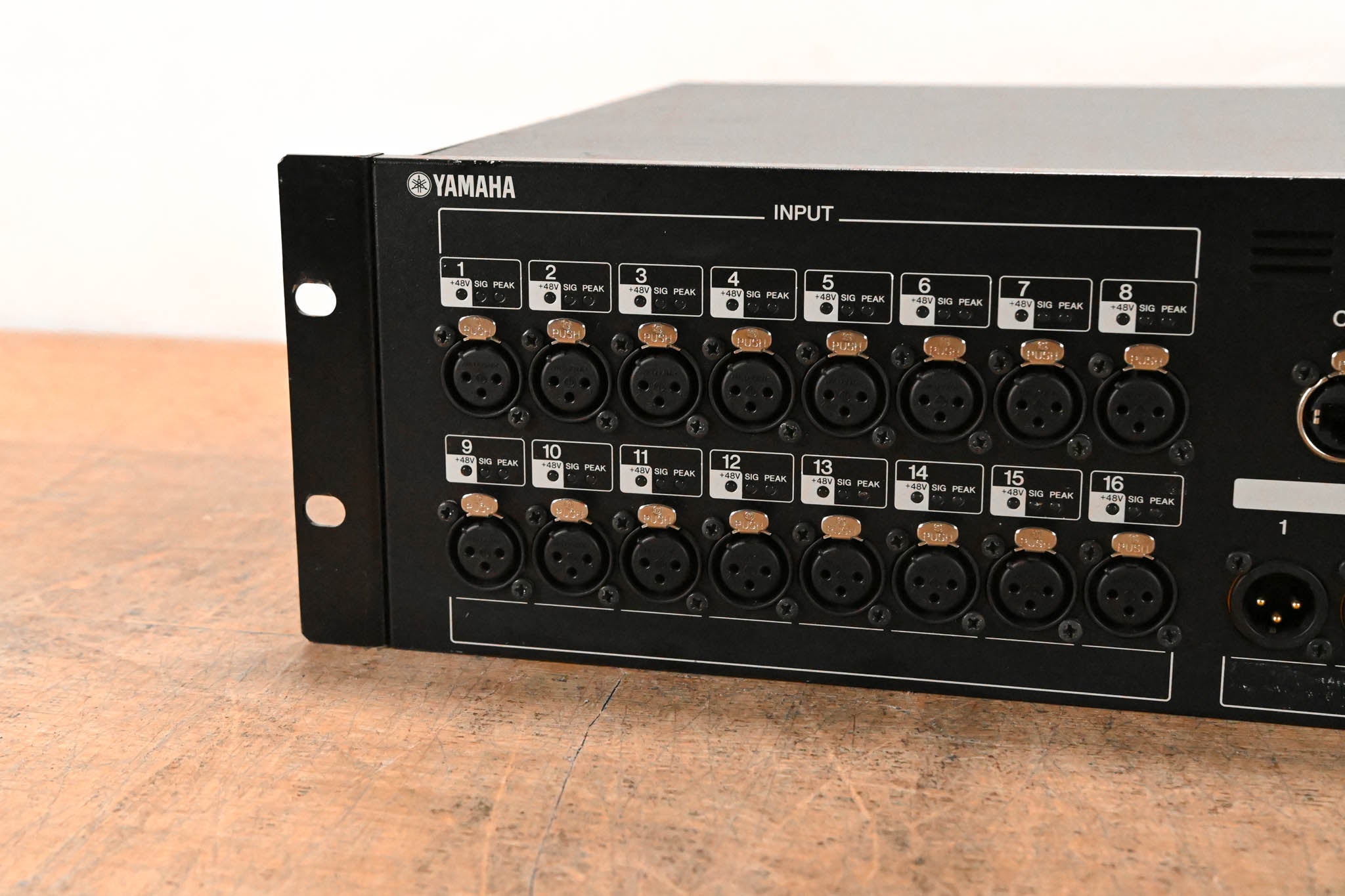 Yamaha SB168-ES 16-Channel EtherSound Stage Box