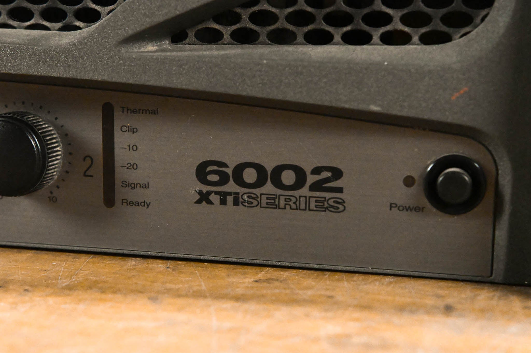 Crown XTi 6002 Two-Channel, 2100W @ 4Ω Power Amplifier