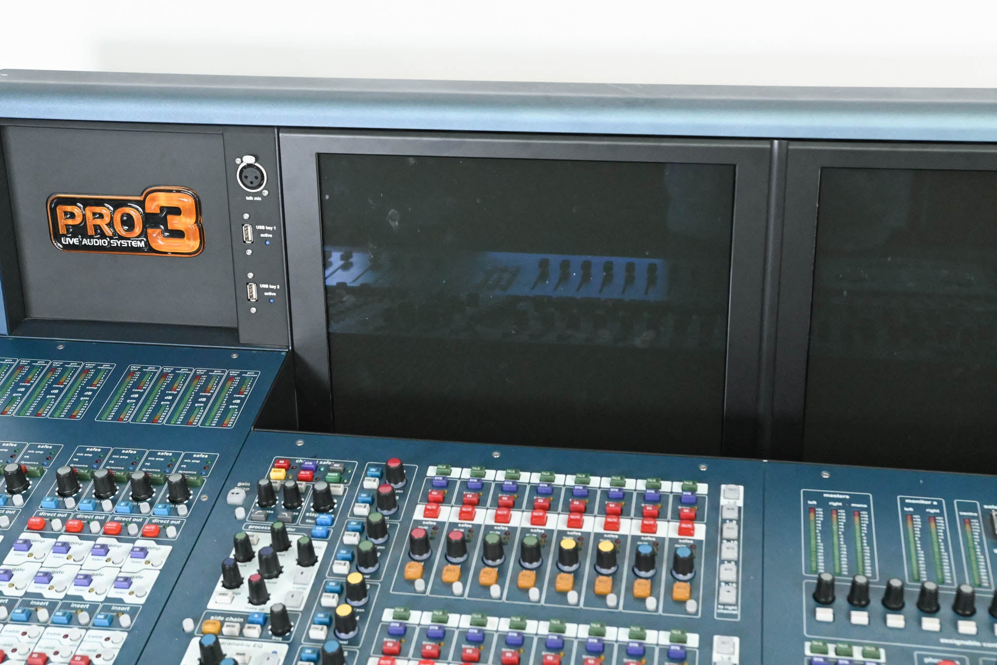 Midas PRO3 Live Digital Audio Mixing Control Surface with DL371 Engine