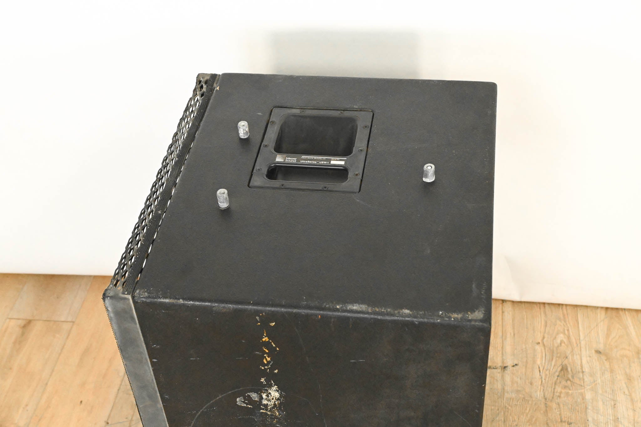 Meyer Sound UltraSeries USW-1 Dual 15" Passive Subwoofer