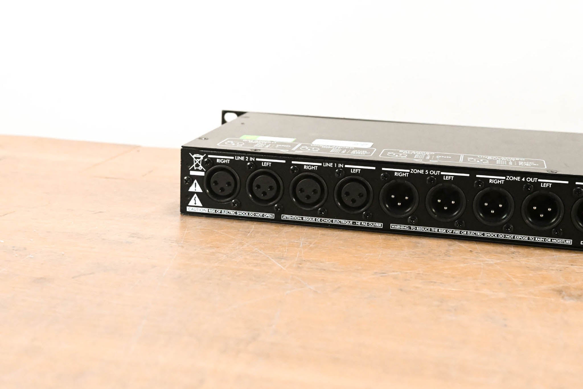 ART MX225 Five-Zone Distribution Mixer