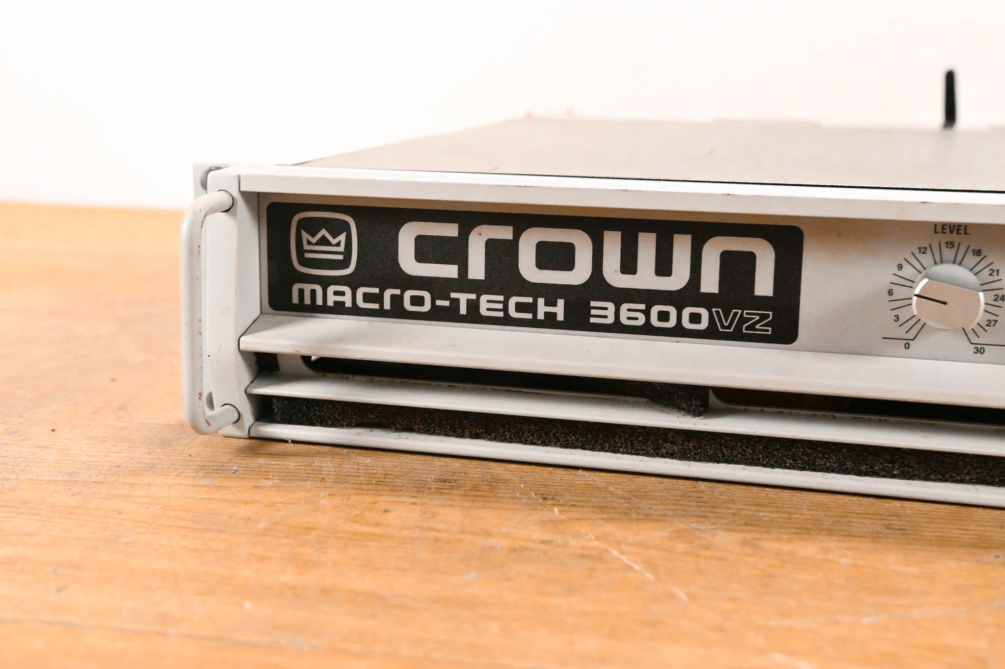 Crown Macro-Tech 3600VZ 2-Channel Power Amplifier