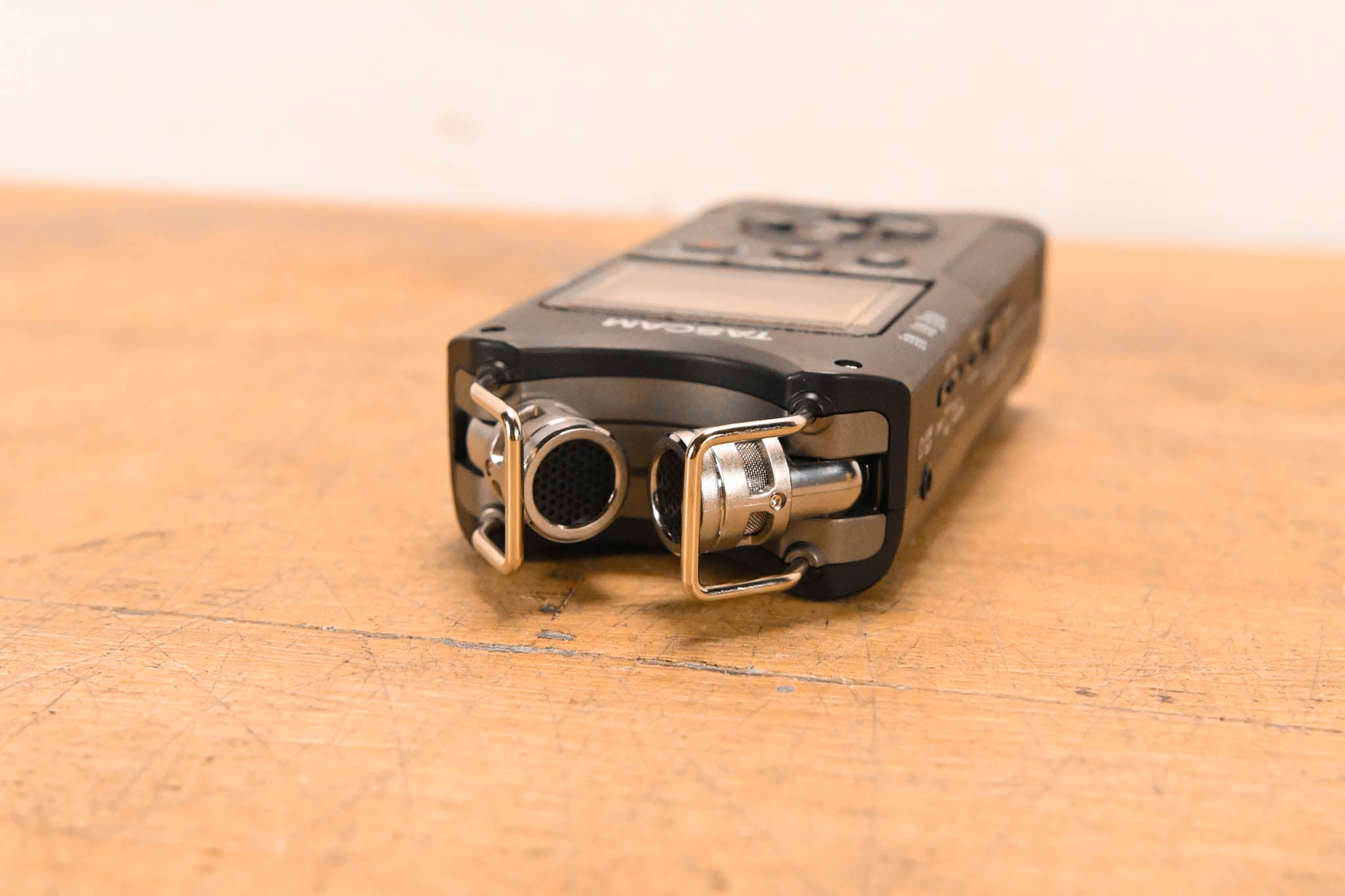 TASCAM DR-40 Handheld 4-Track Recorder