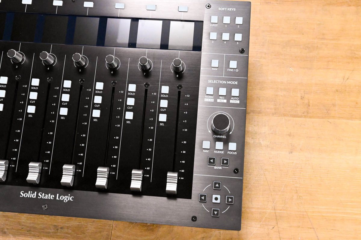 Solid State Logic UF8 Advanced DAW Controller (NO POWER SUPPLY)