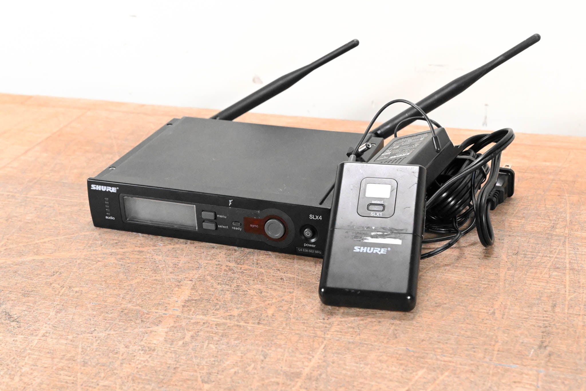 Shure SLX14 Bodypack Wireless System - L4 Band: 638-662 MHz