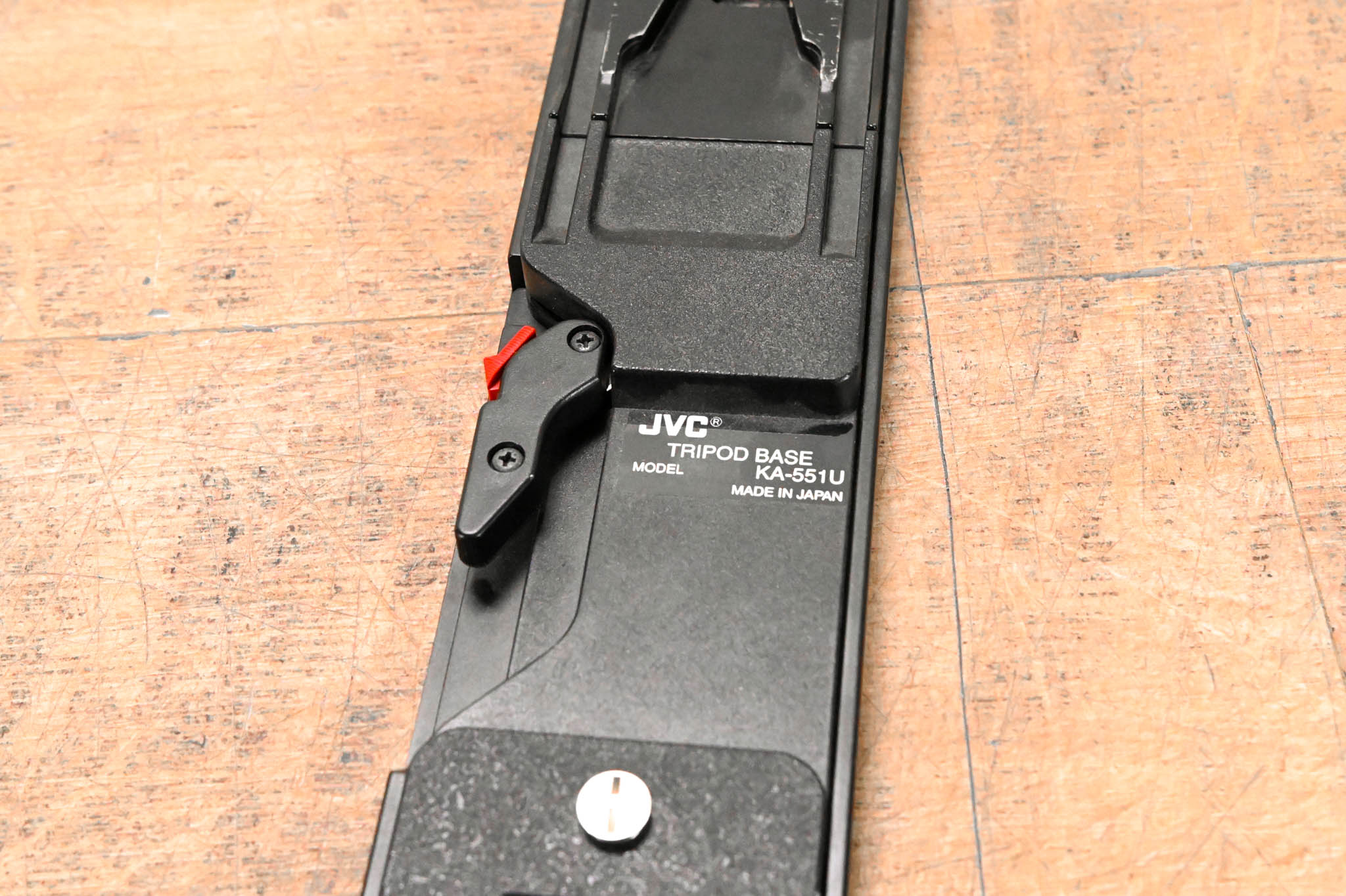 JVC KA-551U Tripod Adapter Plate