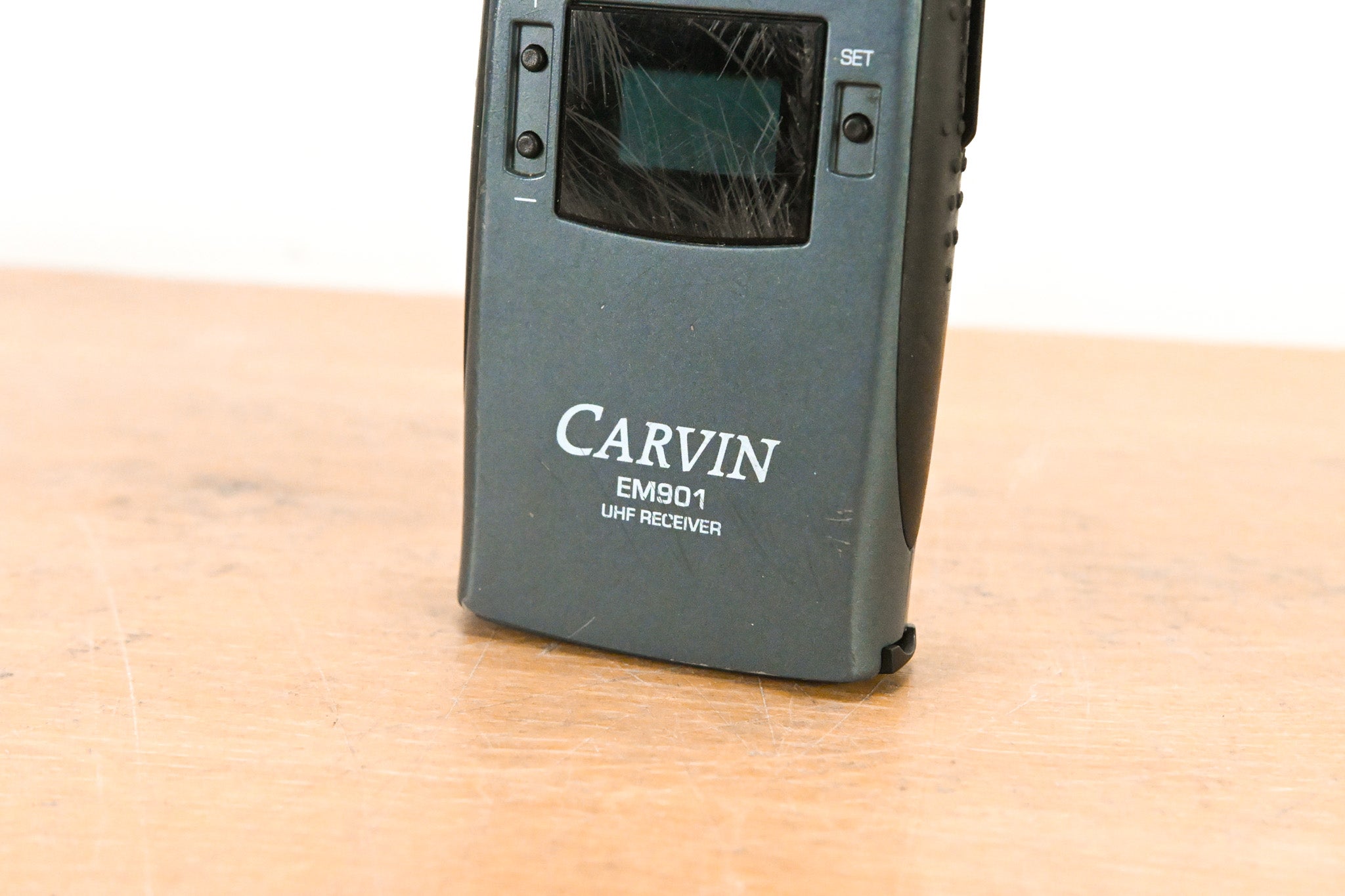 Carvin EM900 Wireless IEM System with EM901 Bodypack - 518-542 MHz