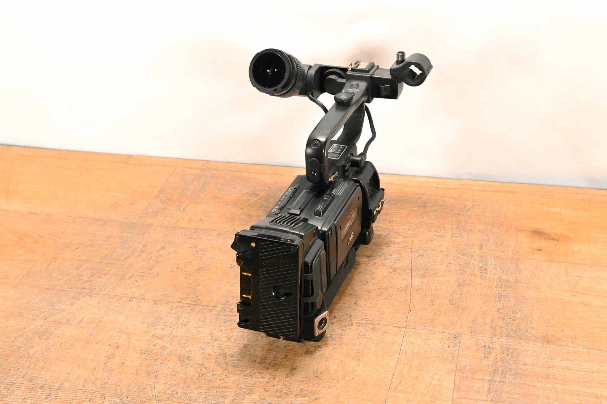 JVC GY-HD200U 1/3" 3-CCD Professional HDV Camcorder