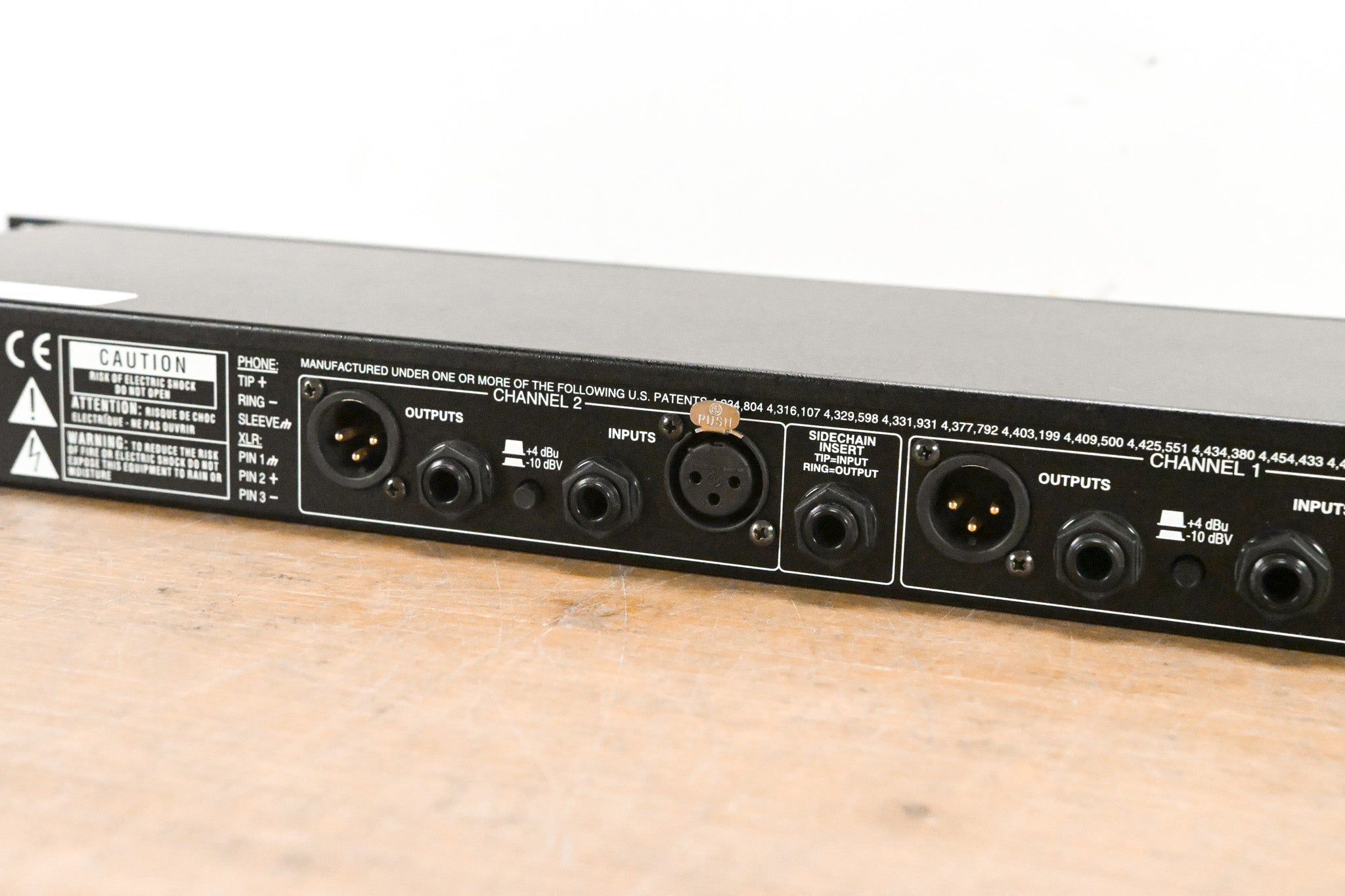 dbx 166XL 2-Channel Compressor/Limiter/Gate