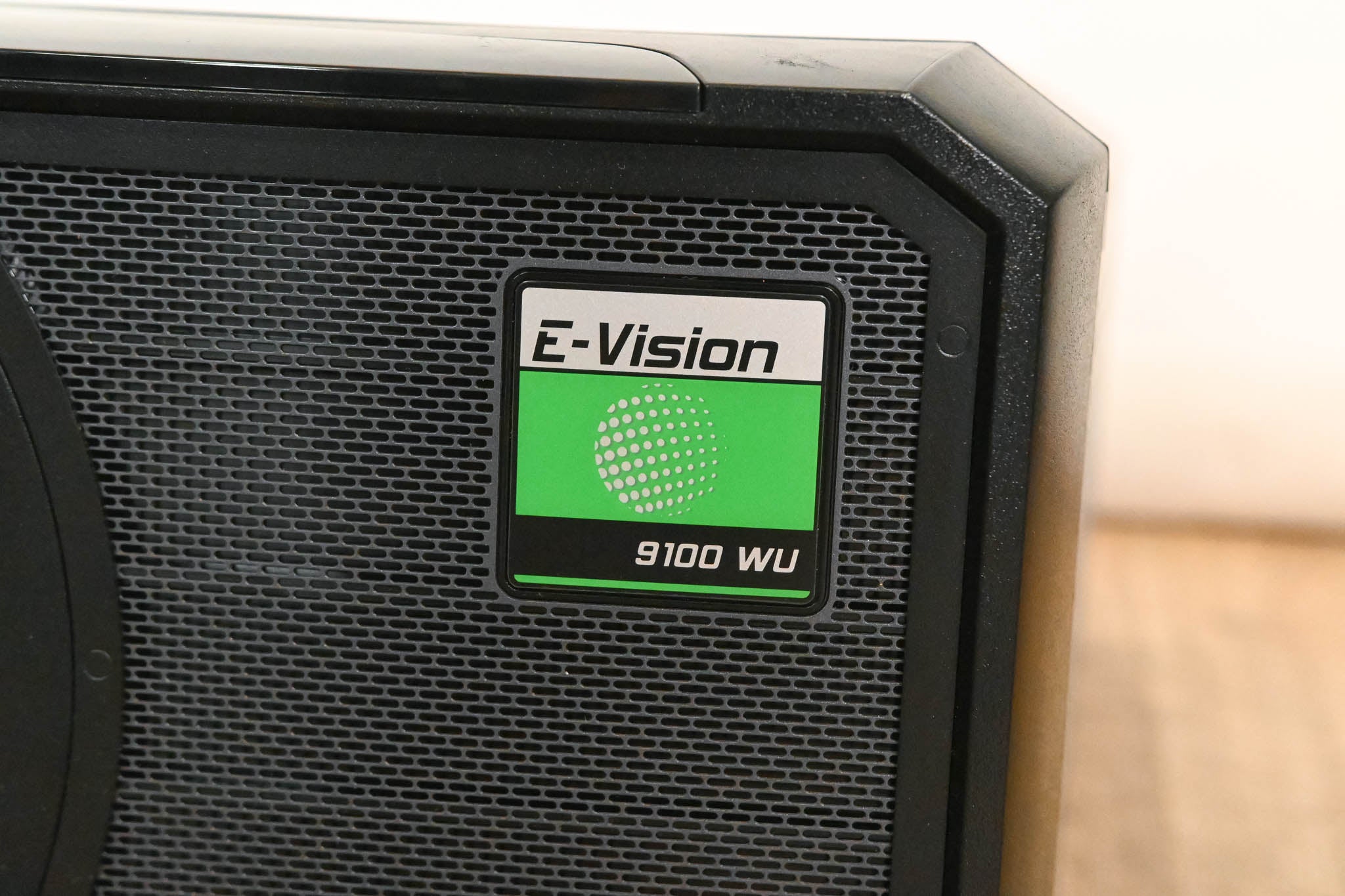 Digital Projection E-Vision 9100 WU WUXGA Large Venue DLP Projector