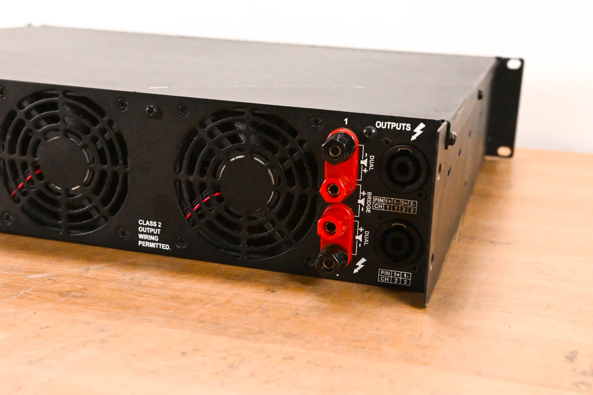 Crown XLS 802 2-Channel Power Amplifier