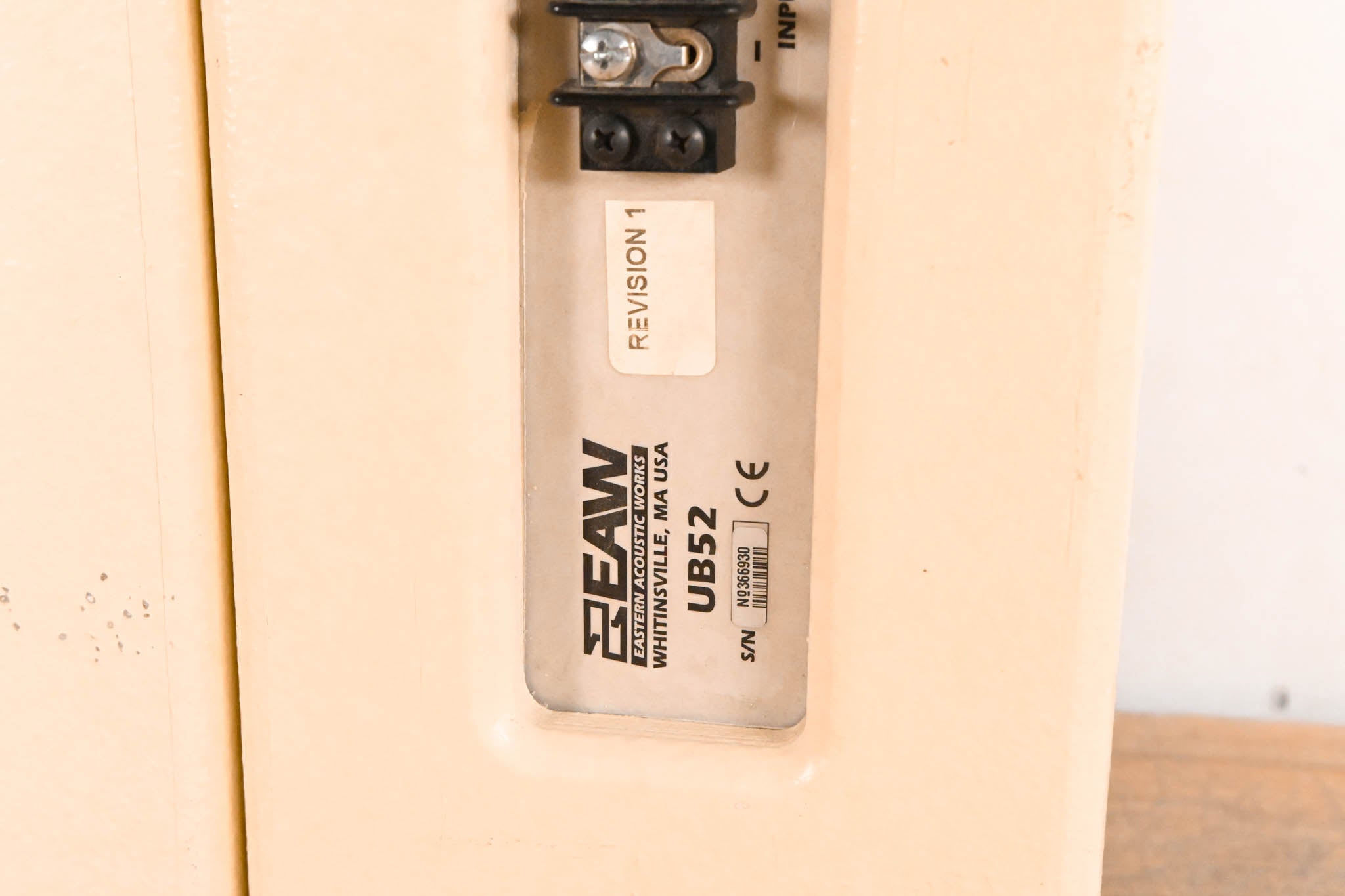 EAW UB52 Two-Way Full-Range Loudspeaker - White (PAIR)