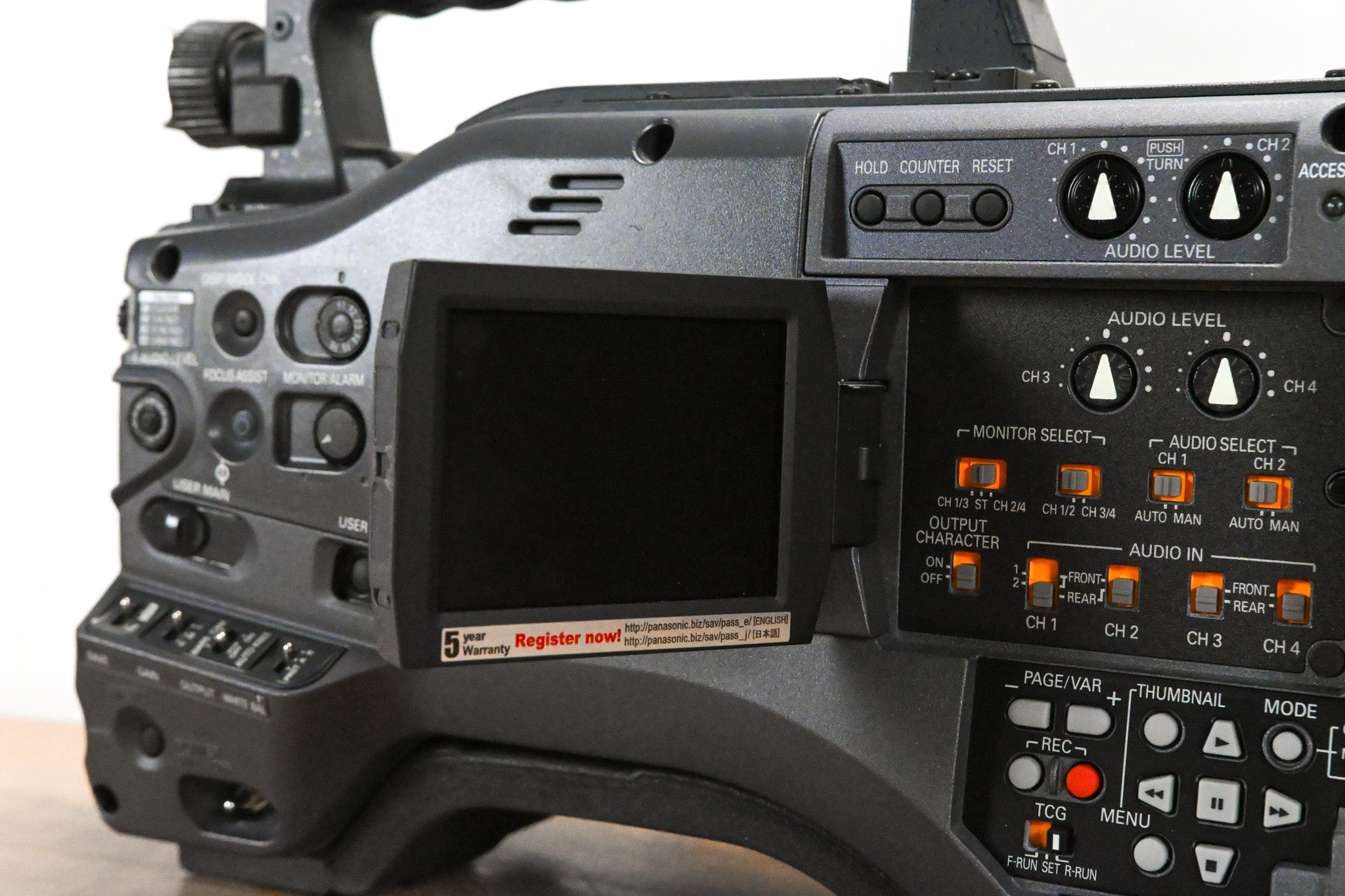 Panasonic AG-HPX500P 2/3" Shoulder-Mounted P2HD Camcorder