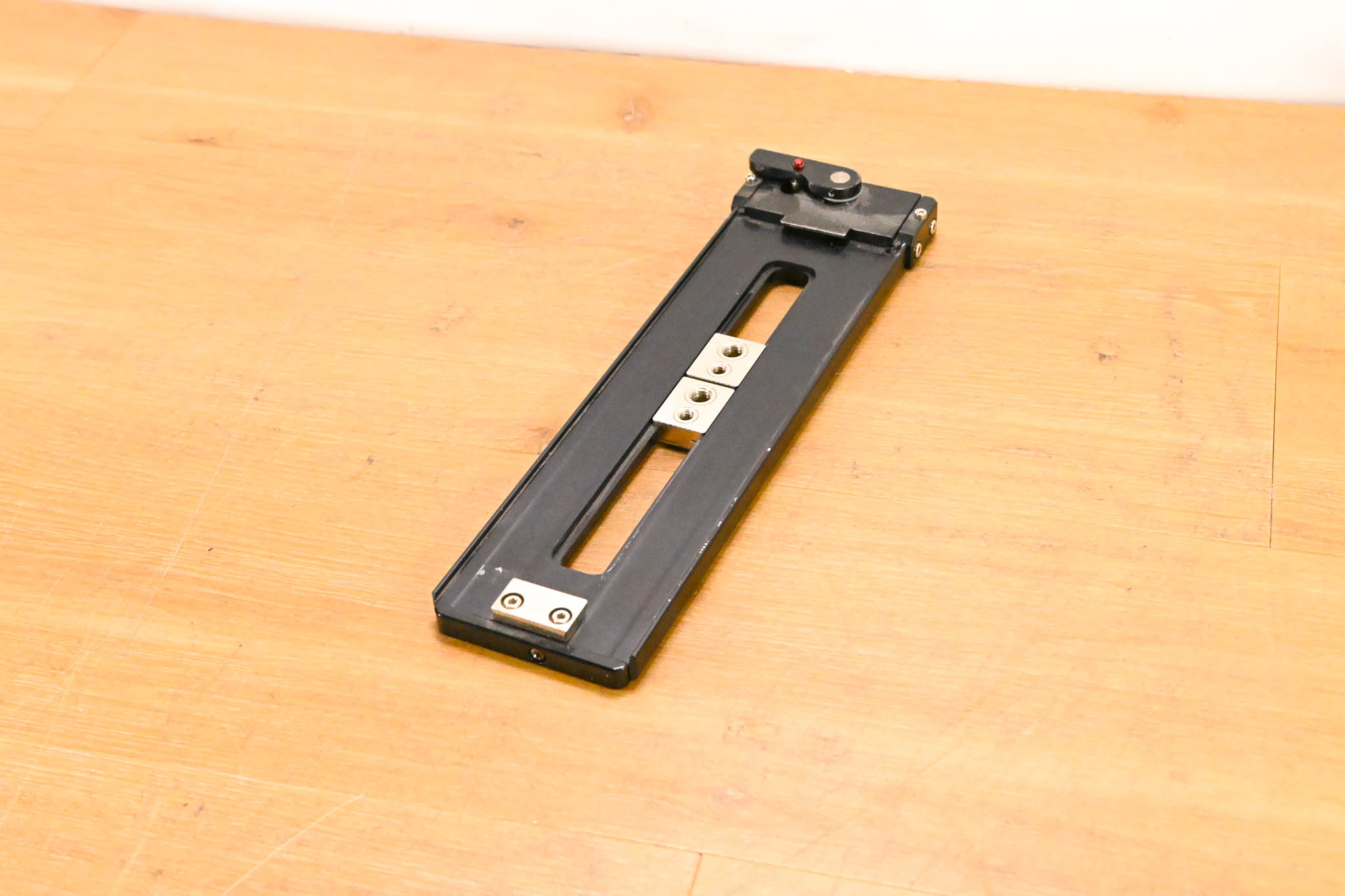 Hitachi TA-Z3 Tripod Quick Release Adapter