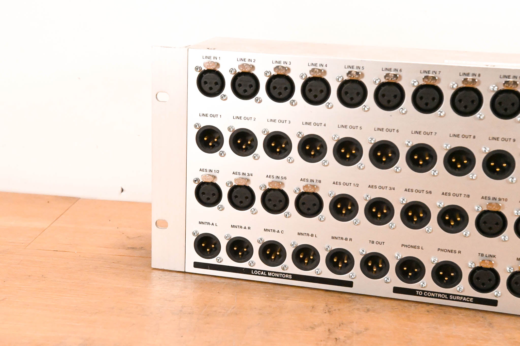 Soundcraft XLR Breakout Box for Vi Series - 16x16 Analog, 16x16 AES