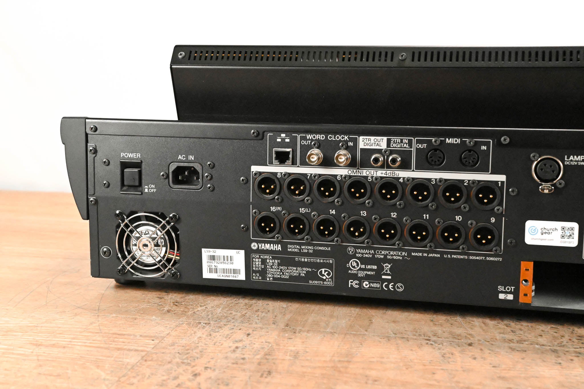 Yamaha LS9-32 32-Input Digital Mixing Console