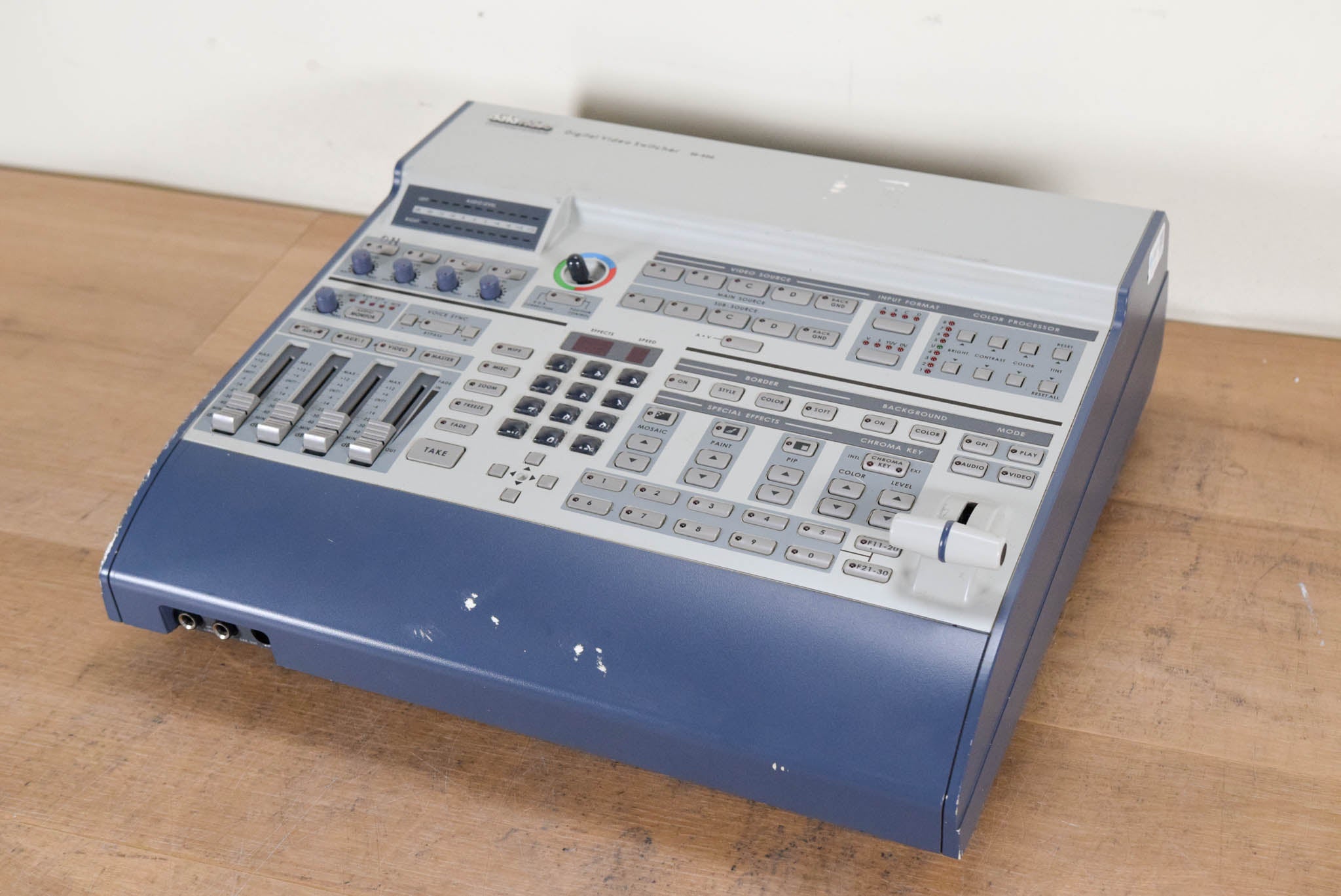 Datavideo SE-800 Digital Video Mixer with 4 DV Inputs (NO POWER SUPPLY)