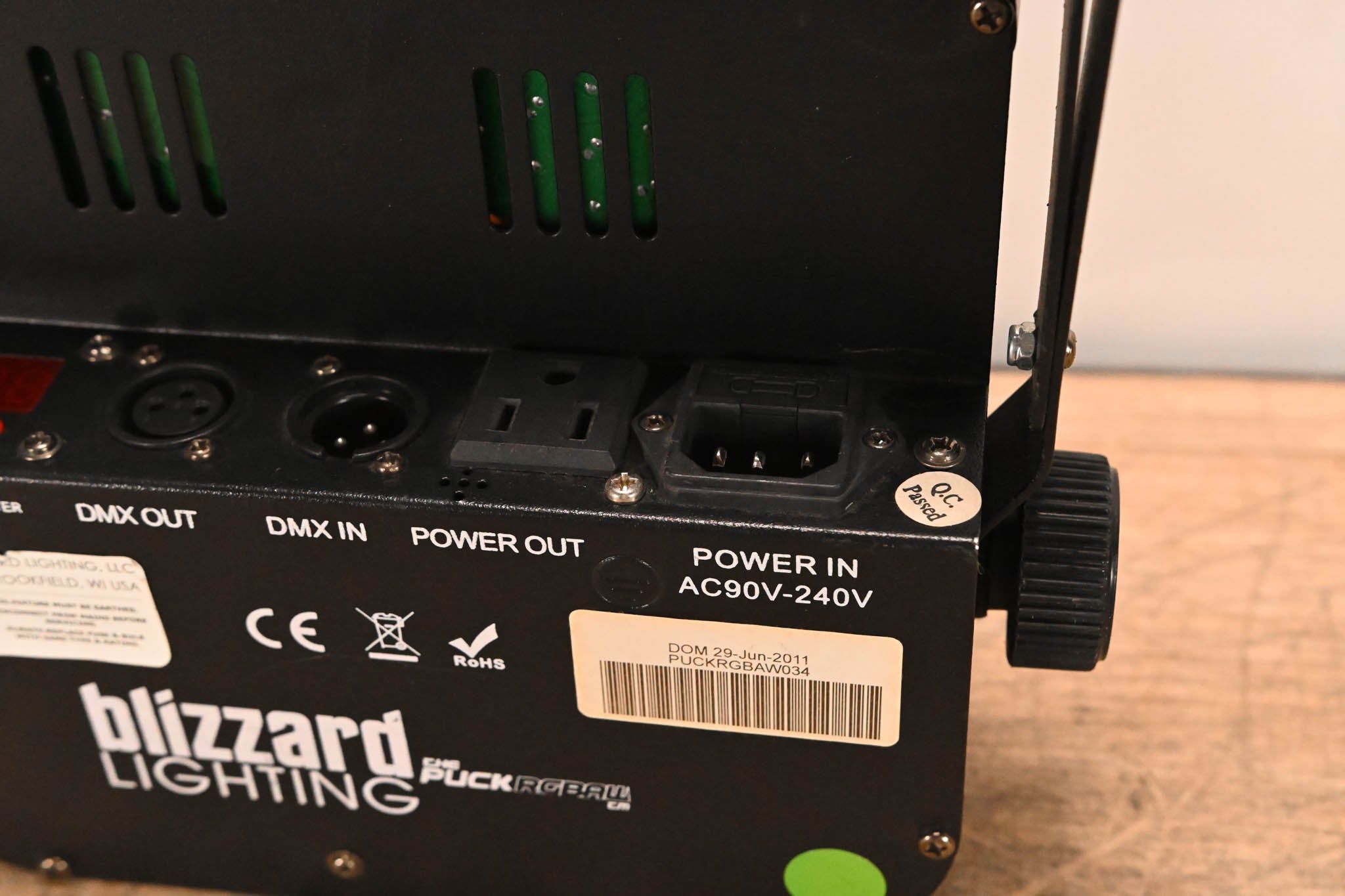 Blizzard Lighting The Puck RGBAW Flat LED PAR Can