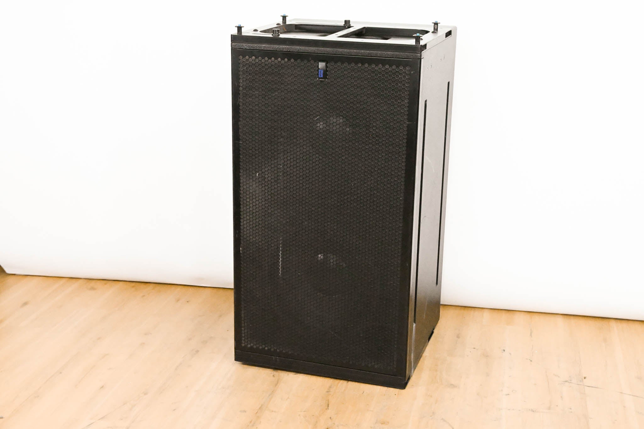 Meyer Sound 600-HP Compact High-Power Subwoofer