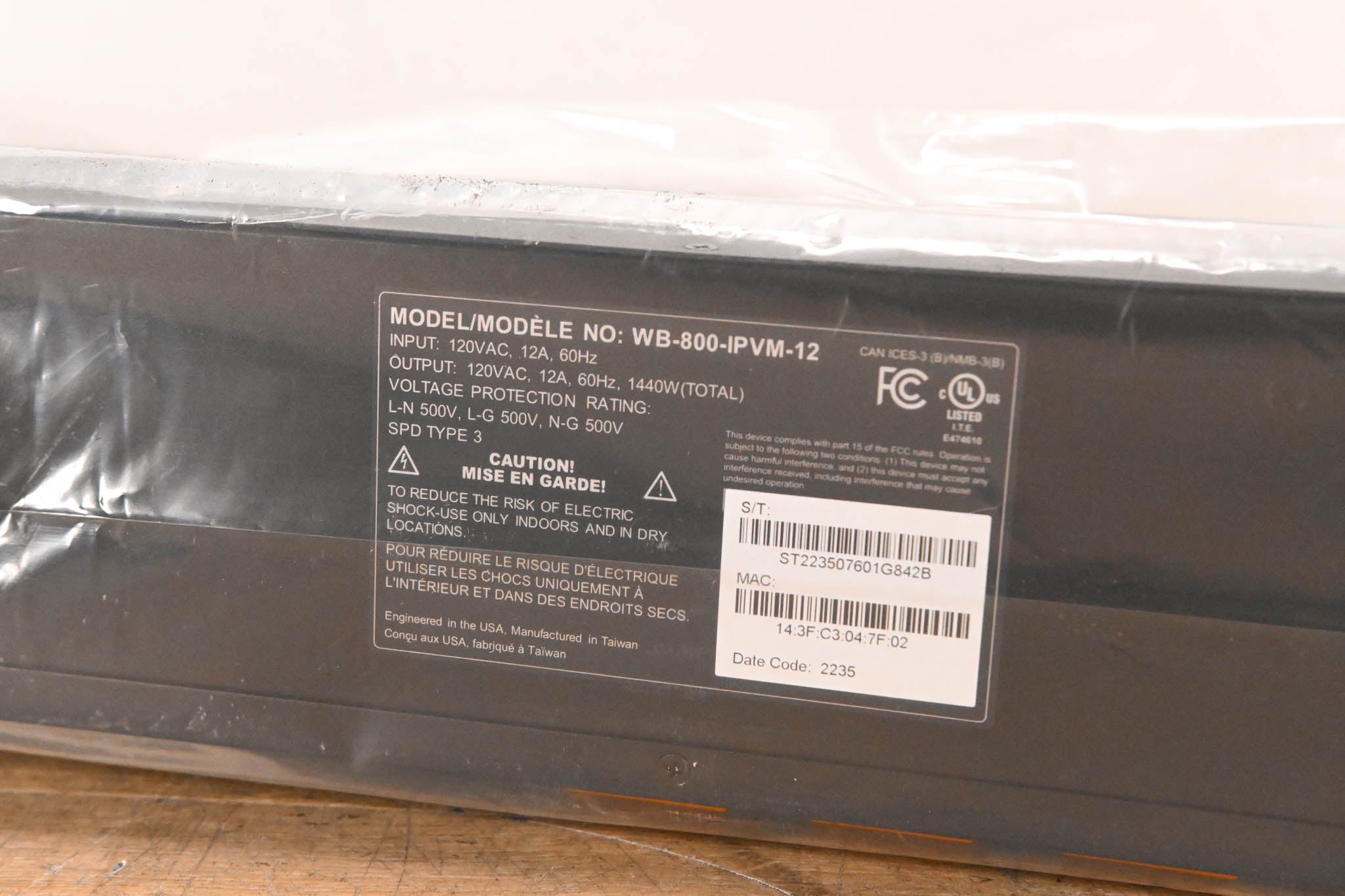 WattBox WB-800-IPVM-12 Rackmount IP Power Conditioner (12 Outlets)