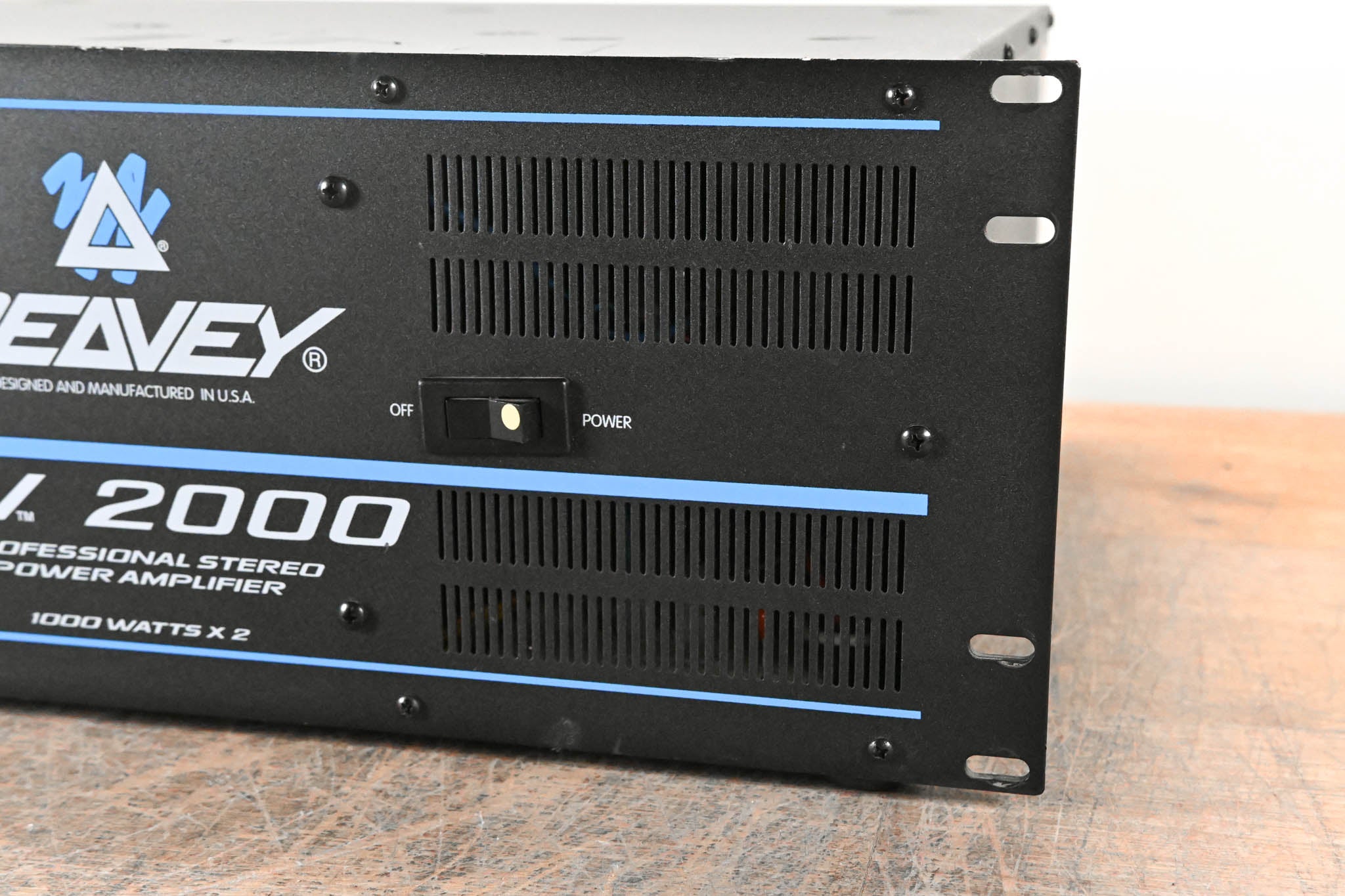 Peavey PV 2000 2-Channel Power Amplifier