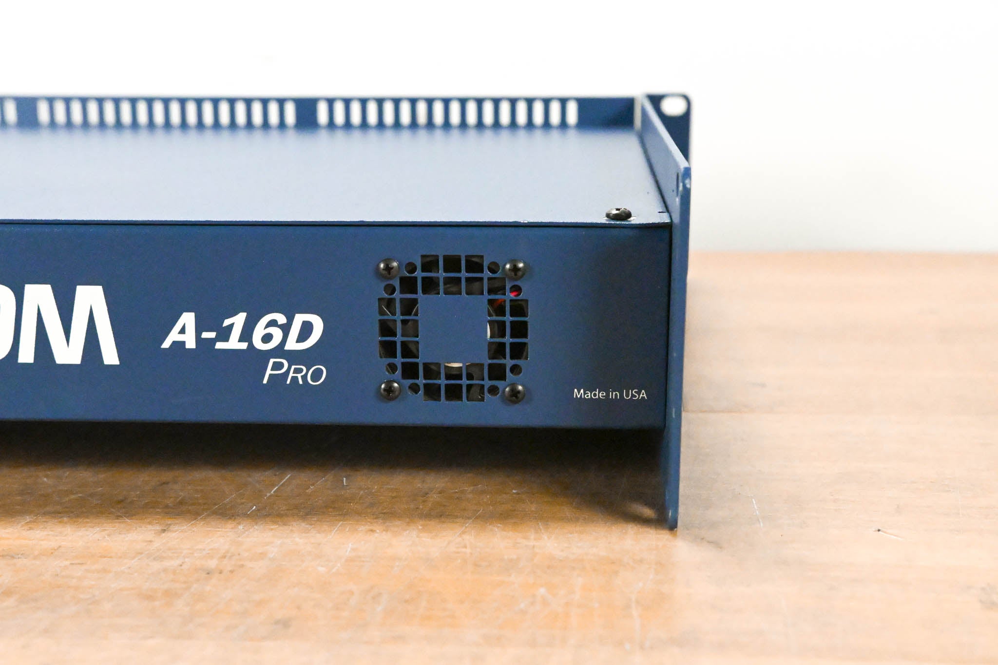 Aviom A-16D Pro A-Net Distributor