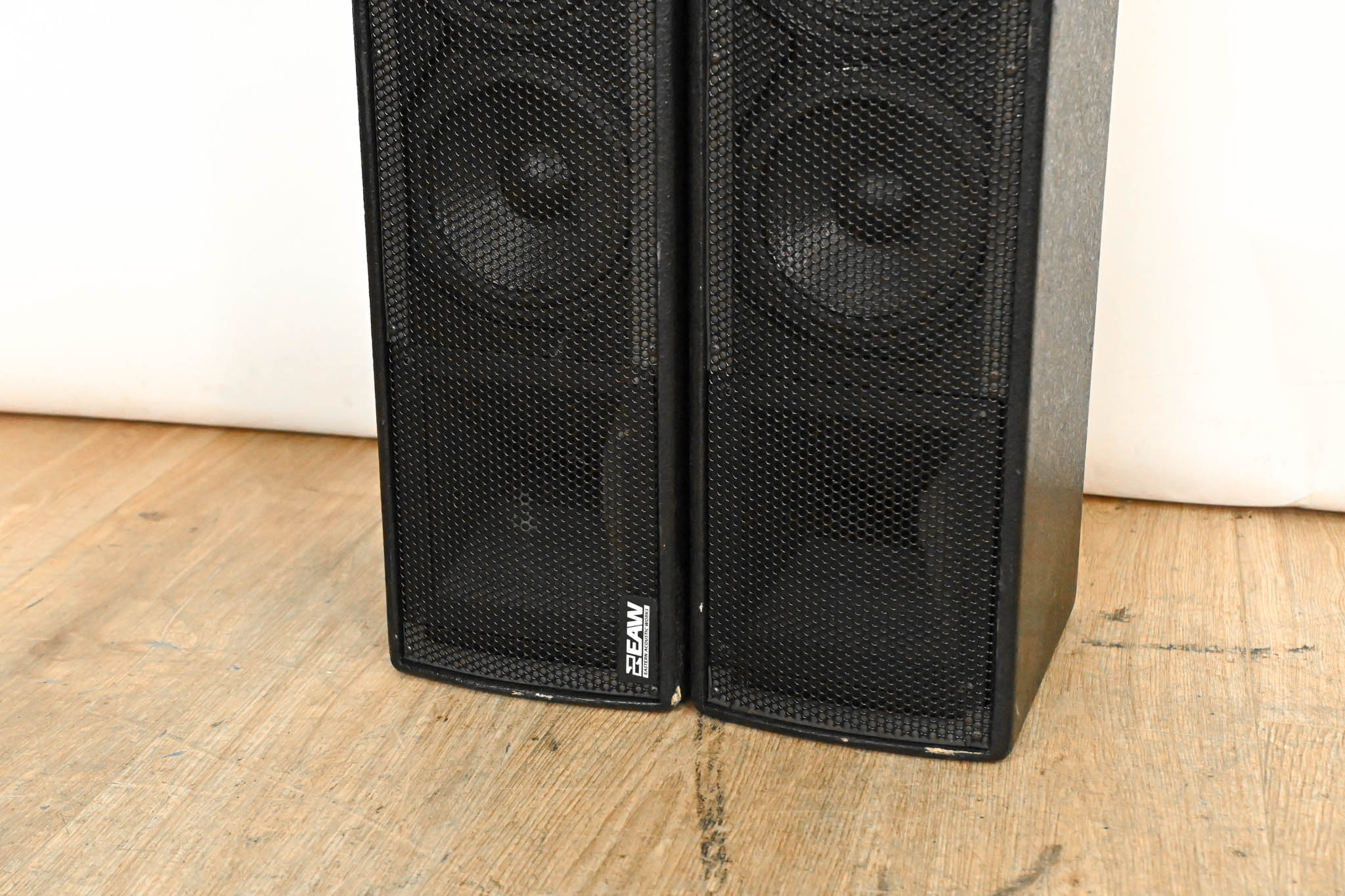 EAW UB52 Two-Way Full-Range Loudspeaker (PAIR)
