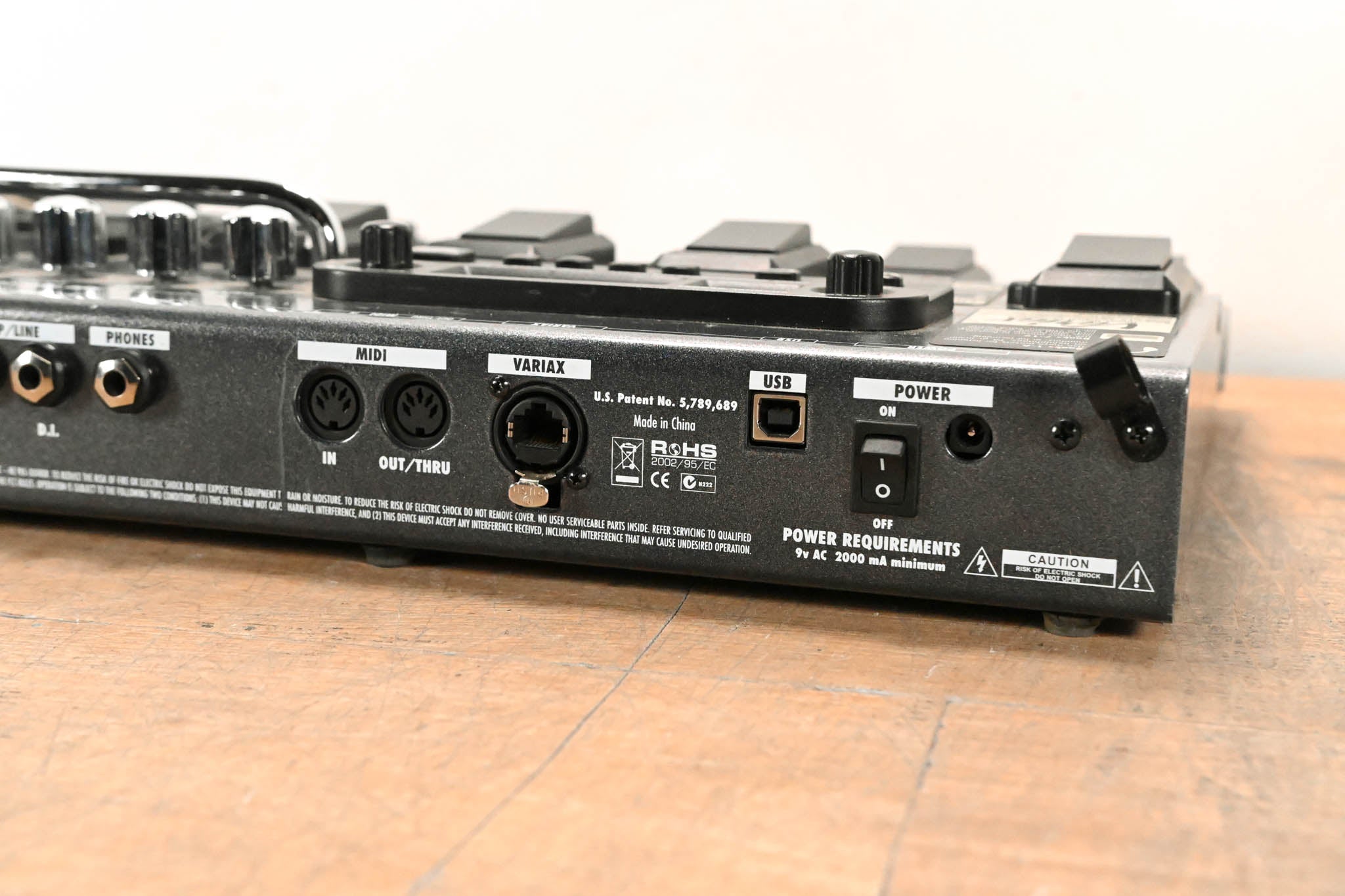 Line 6 Bass POD XT Live Multi-Effects Pedalboard (NO POWER SUPPLY)