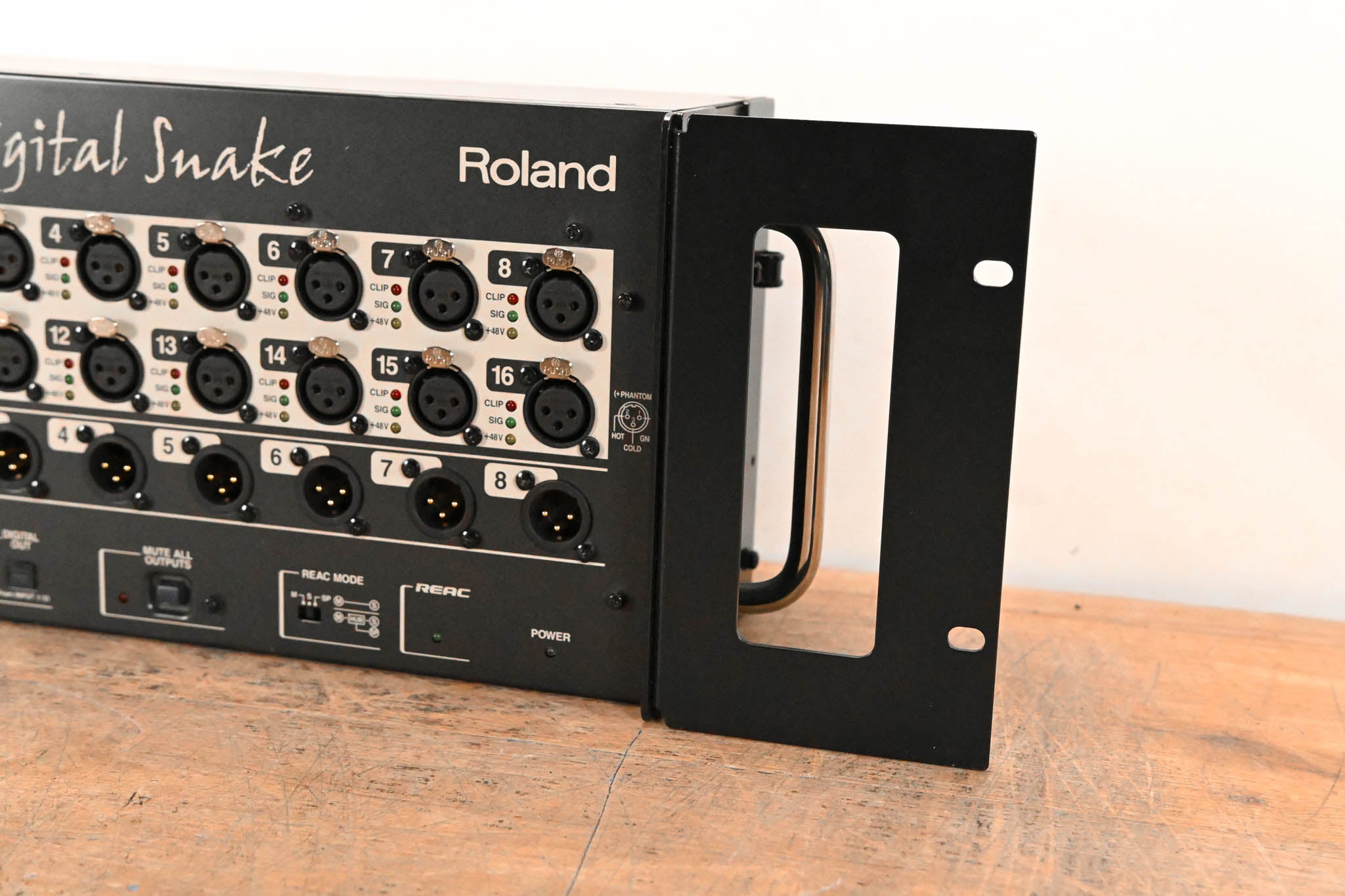Roland S-1608 16 x 8 Stage Unit
