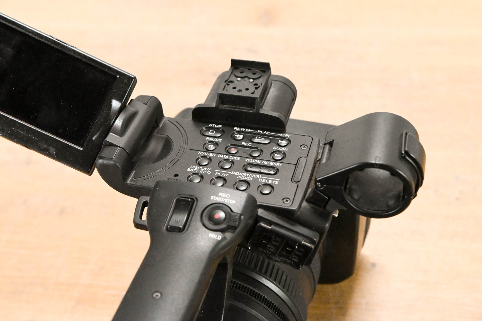Sony HVR-Z5U Professional 1/3" 3-CMOS HDV Camcorder