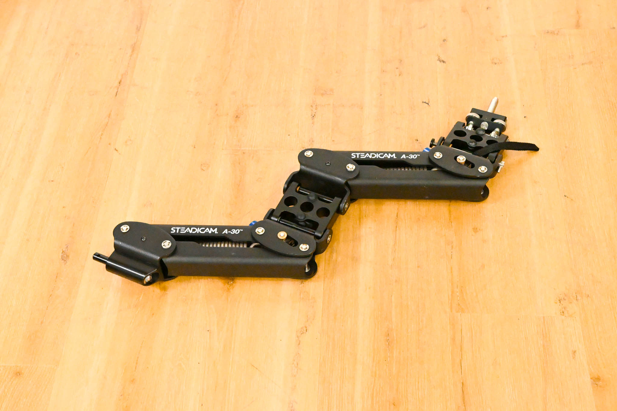 Steadicam Zephyr HD Camera Stabilizer System w/Arm, Vest, Monitor & Case