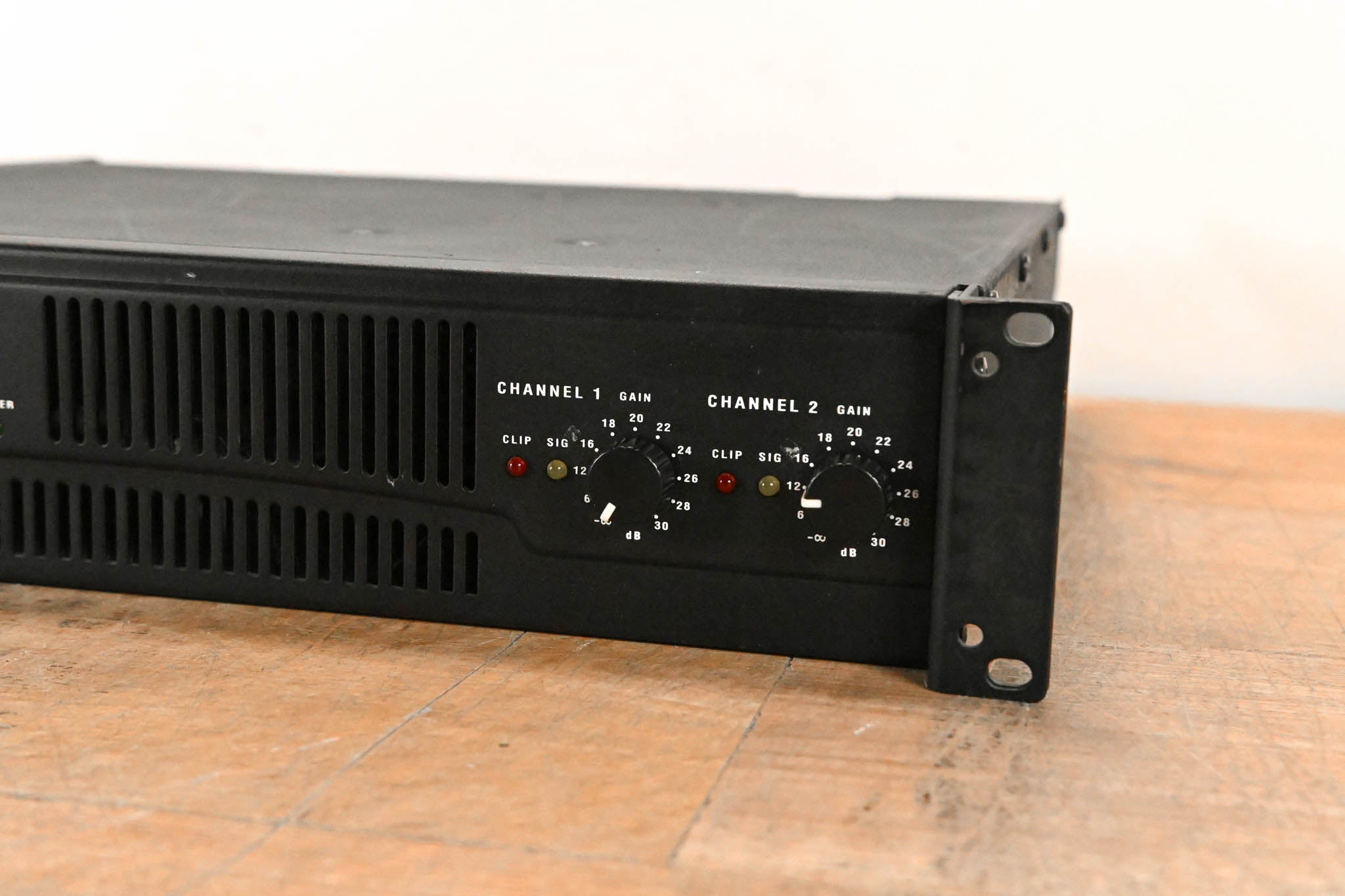 QSC RMX850 2-Channel Power Amplifier