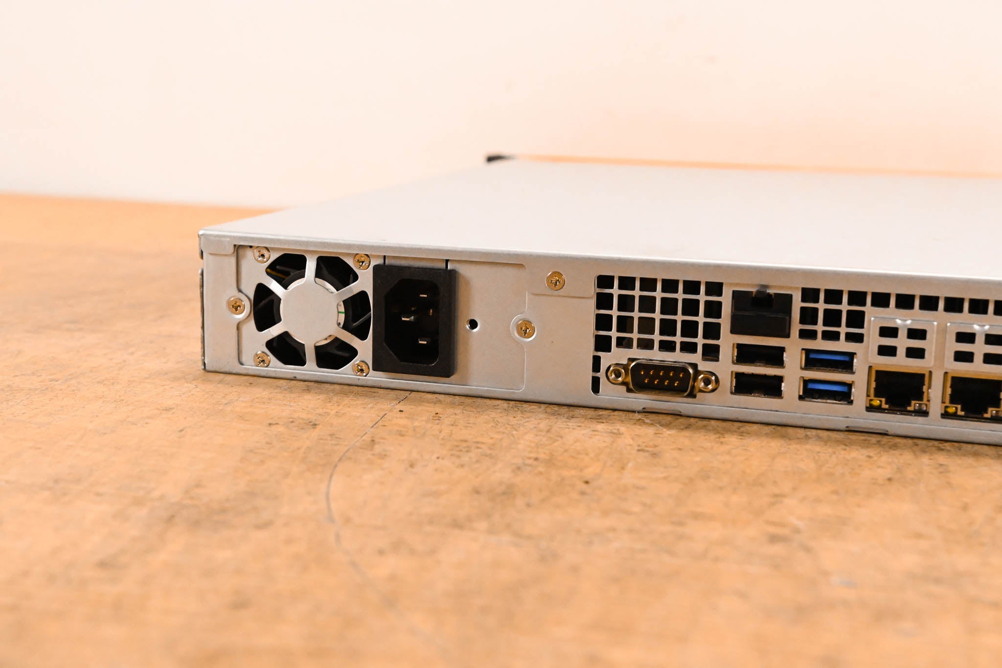 LiveU LU2000 Dual HD Output Decoder Server