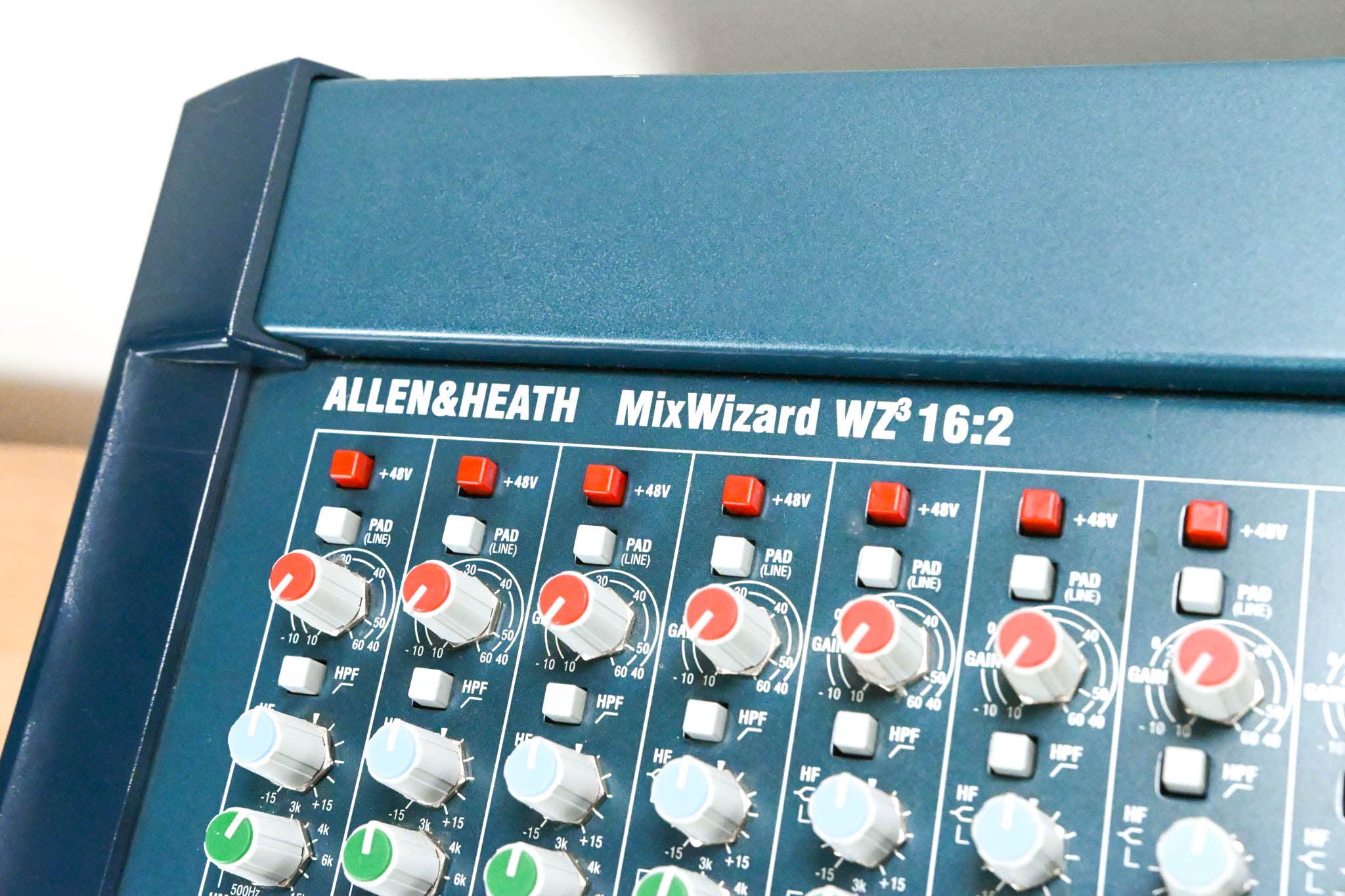 Allen & Heath MixWizard WZ3 16:2 16-Channel Analog Mixer
