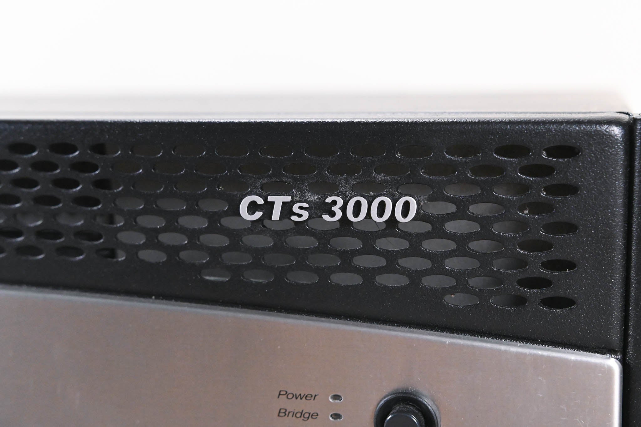 Crown CTs 3000 2-Channel Power Amplifier