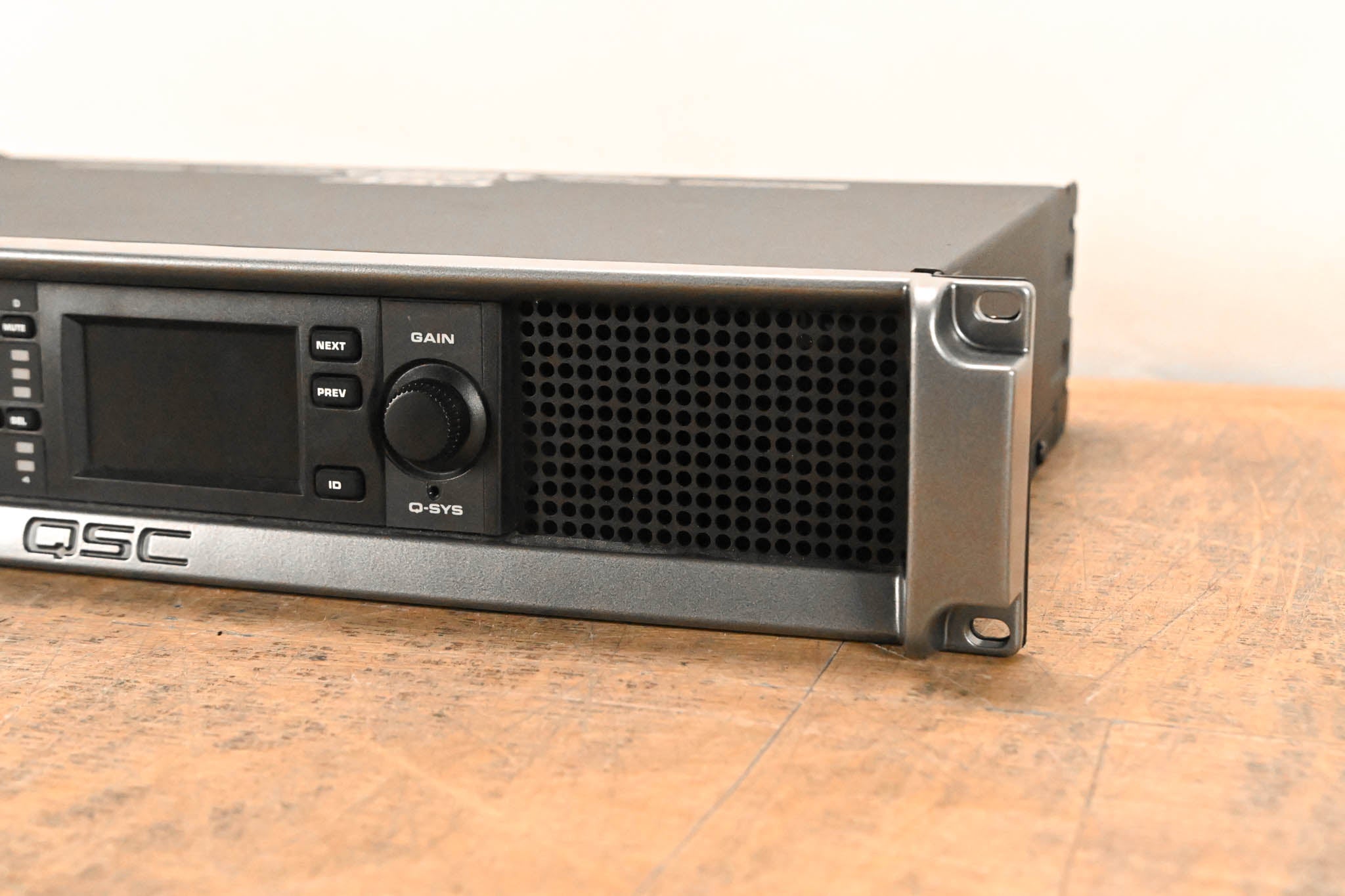 QSC CXD4.2Q 4-Channel, 2000W Network Amplifier