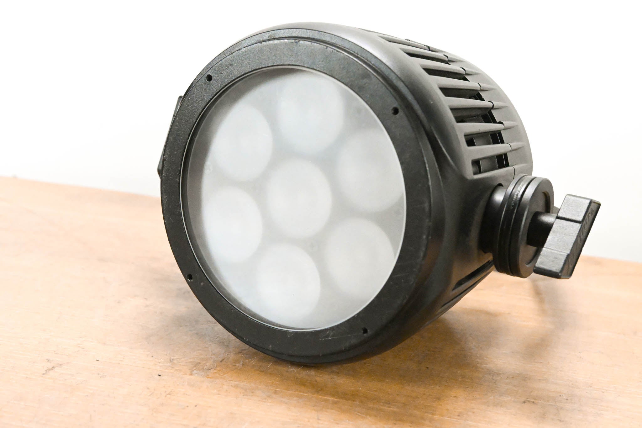 Elation SEVEN PAR 7IP 7-Color LED Par Wash Light (NO POWER CABLE)