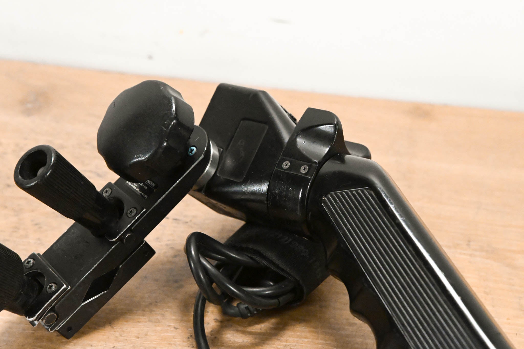 Fujinon SRD-51B Zoom Controller with MCA-1A Mounting Clamp
