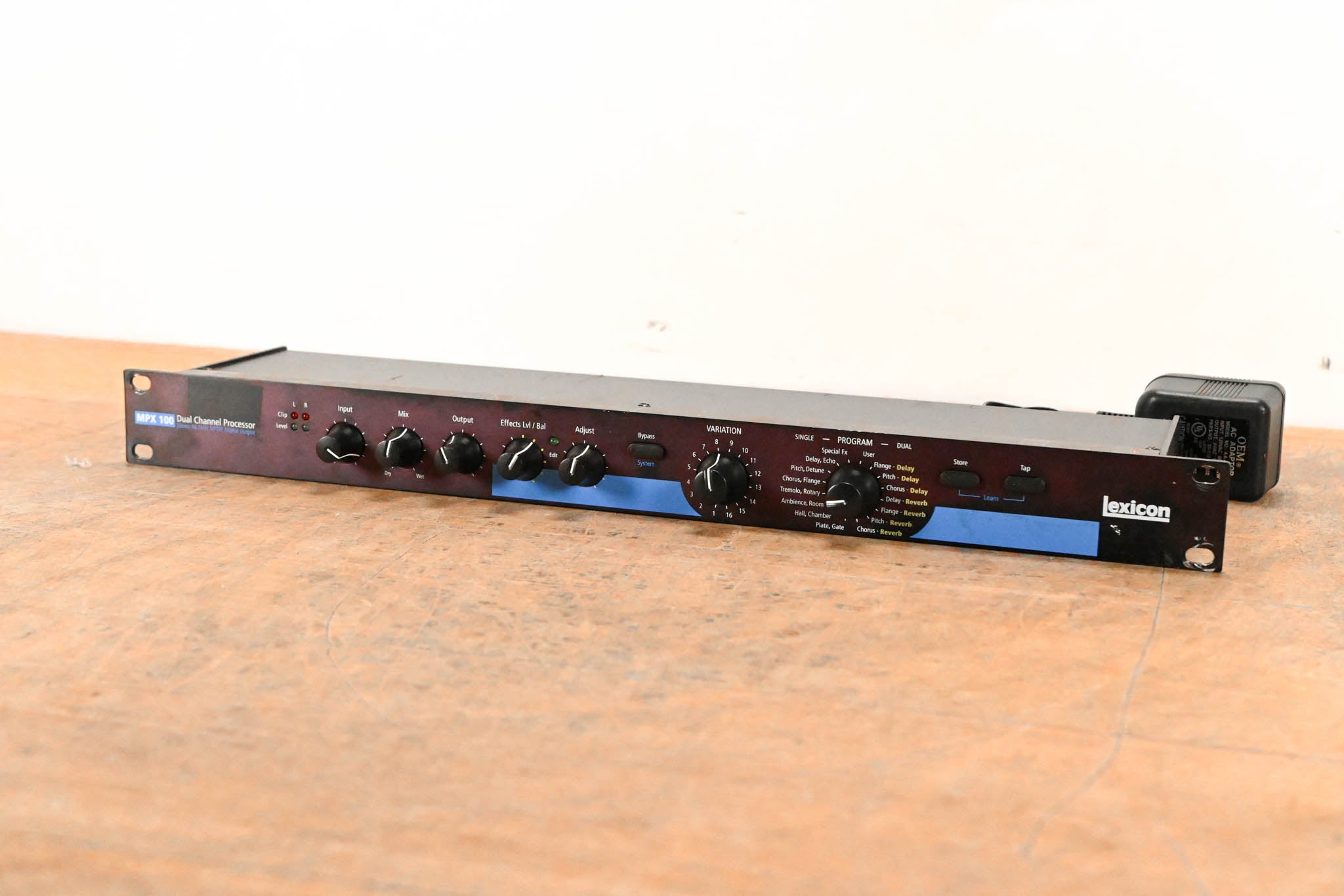 Lexicon MPX 100 Dual-Channel Effects Processor
