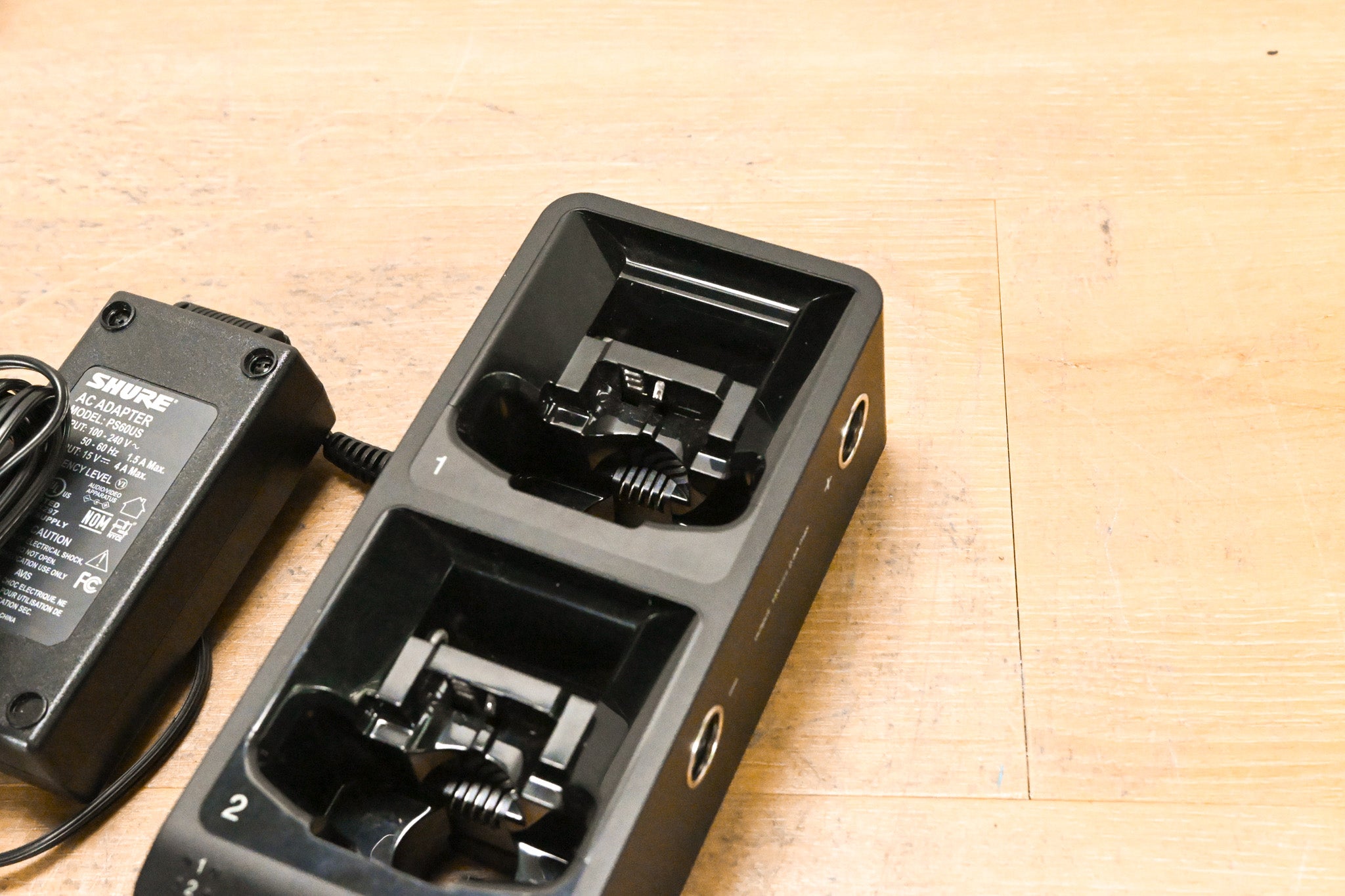 Shure SBC220 Networked 2-Bay Battery Charger