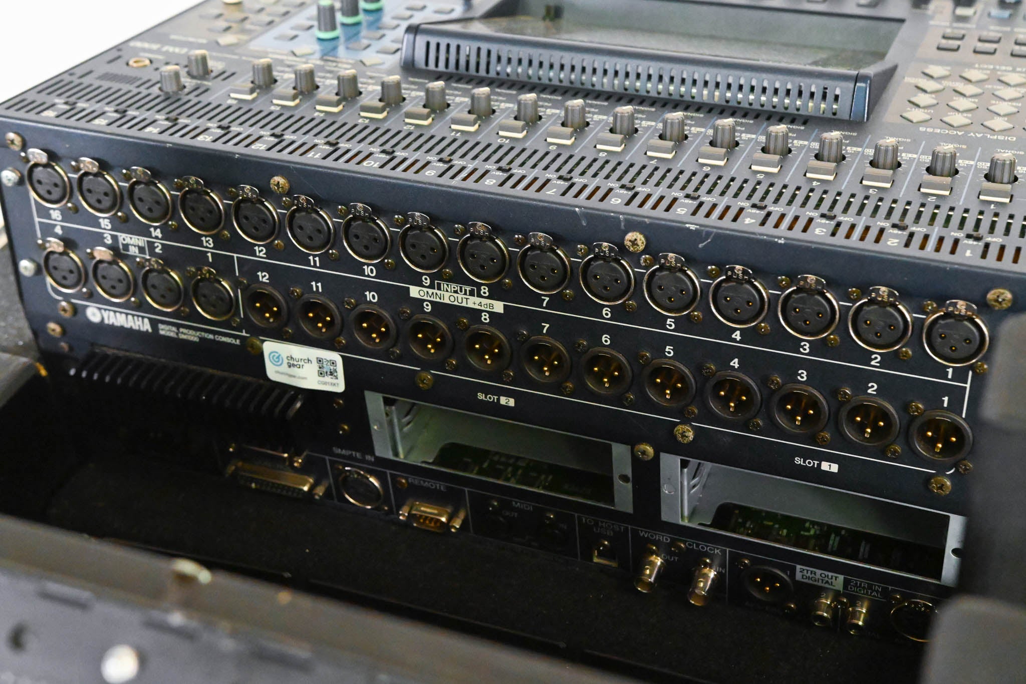 Yamaha DM1000 48-Channel Digital Audio Mixing Console w/ Road Case