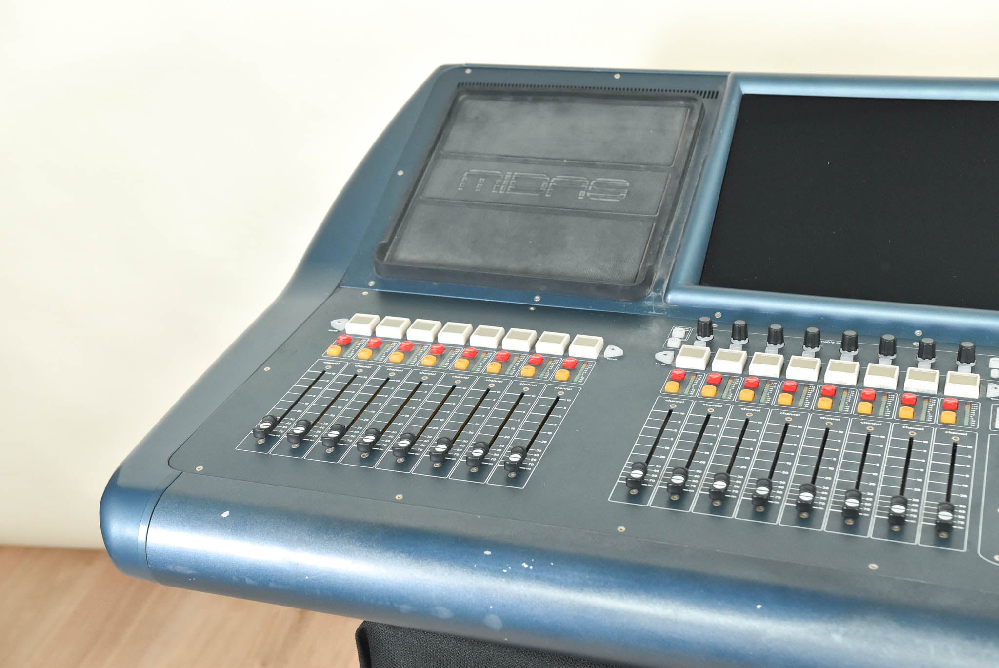 Midas PRO2 Digital Audio Console with DL251 Stage Box