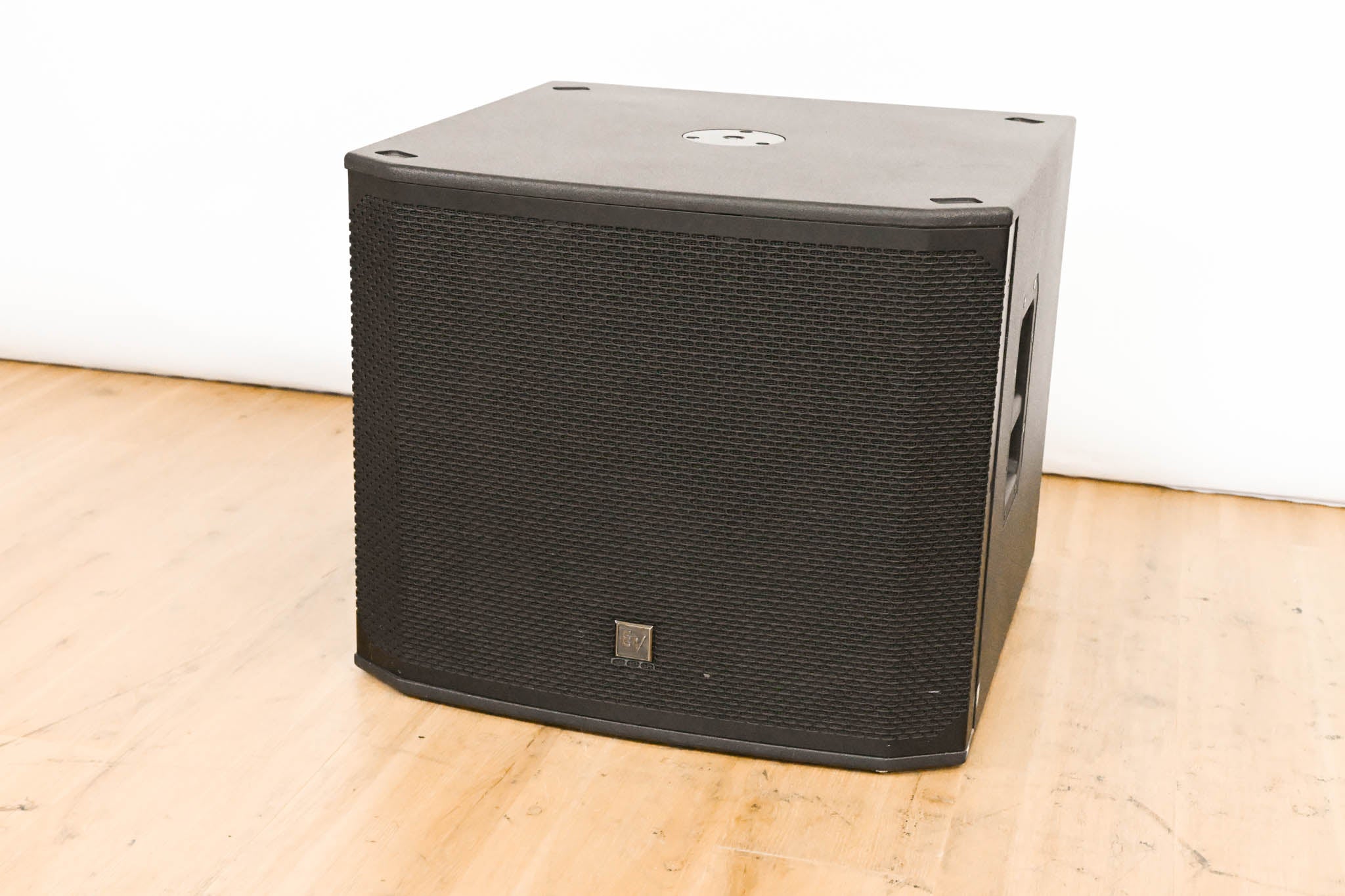 Electro-Voice (EV) EKX-18SP 1300W 18" Powered Subwoofer