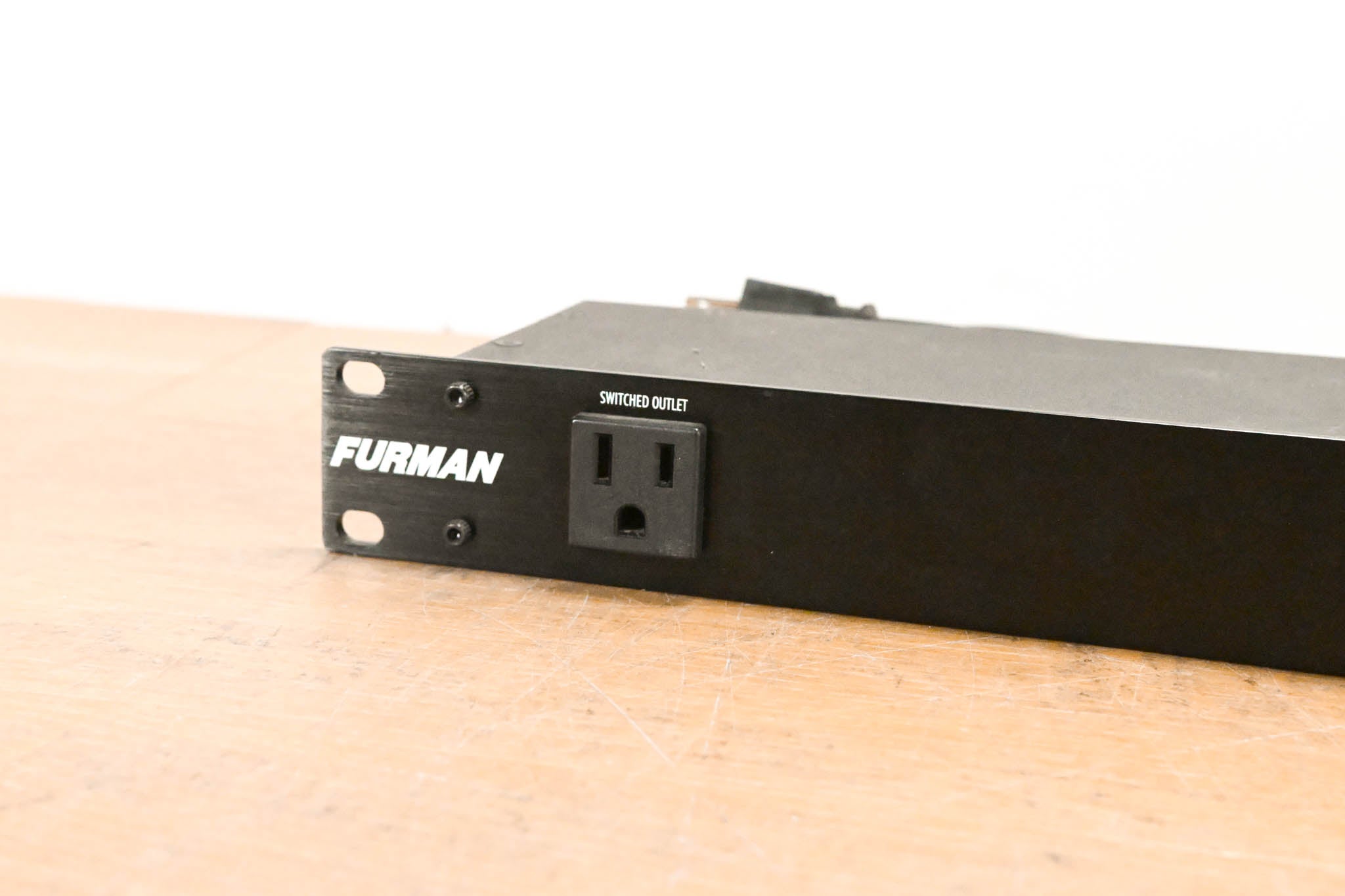 Furman M-8x2 8-Outlet Power Conditioner