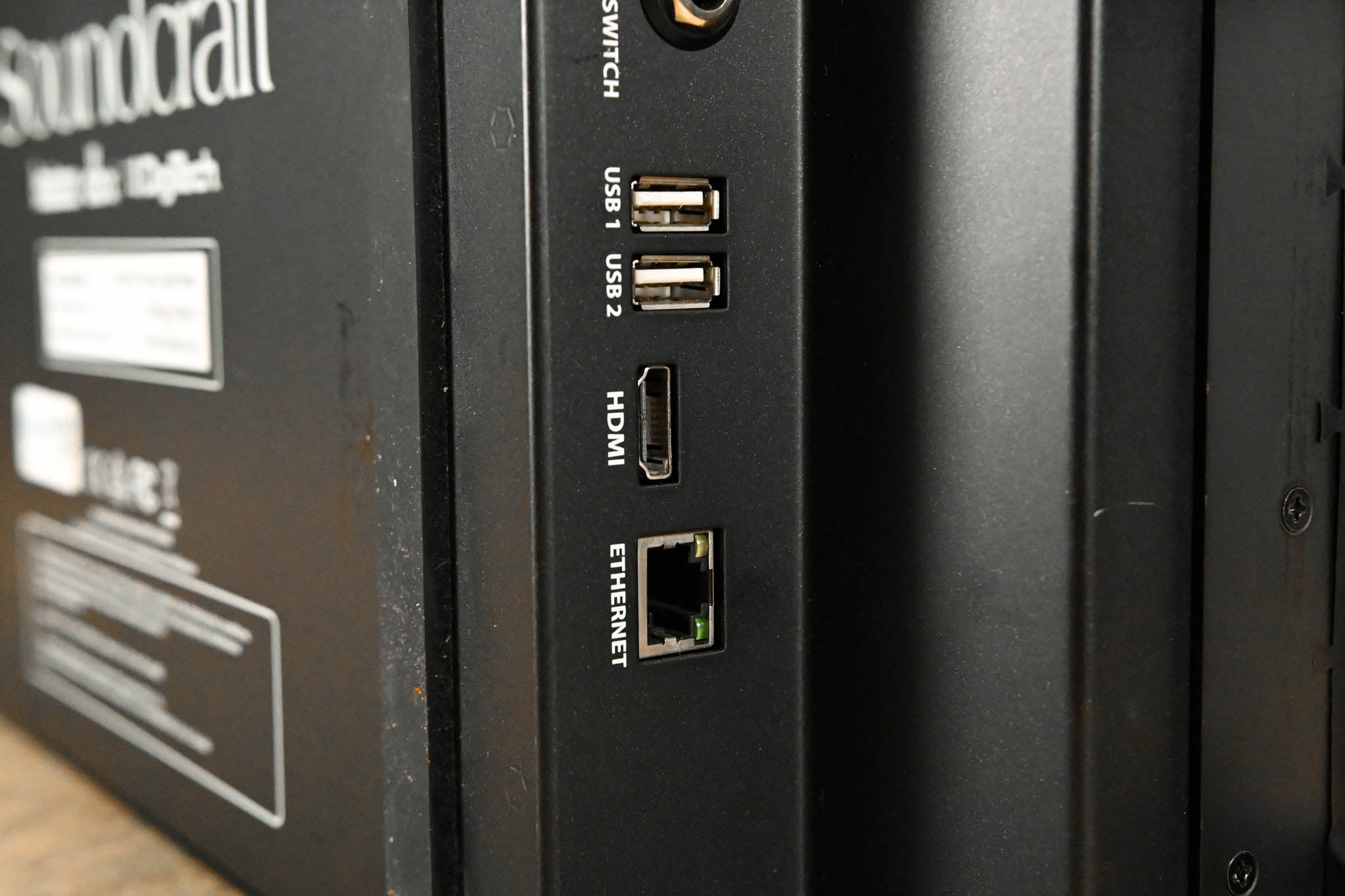 Soundcraft Ui16 16-Input Remote-Controlled Digital Mixer