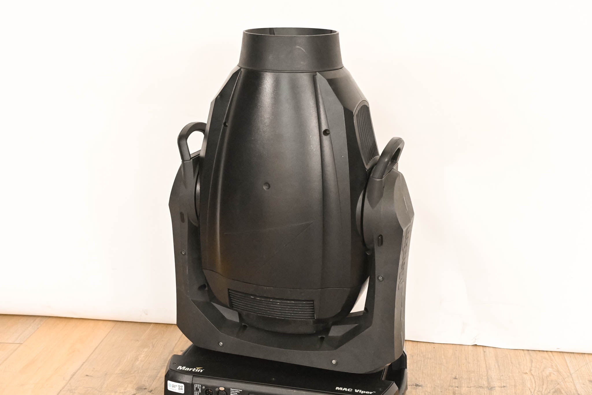 Martin MAC Viper Profile High Output Discharge-Based Moving Light